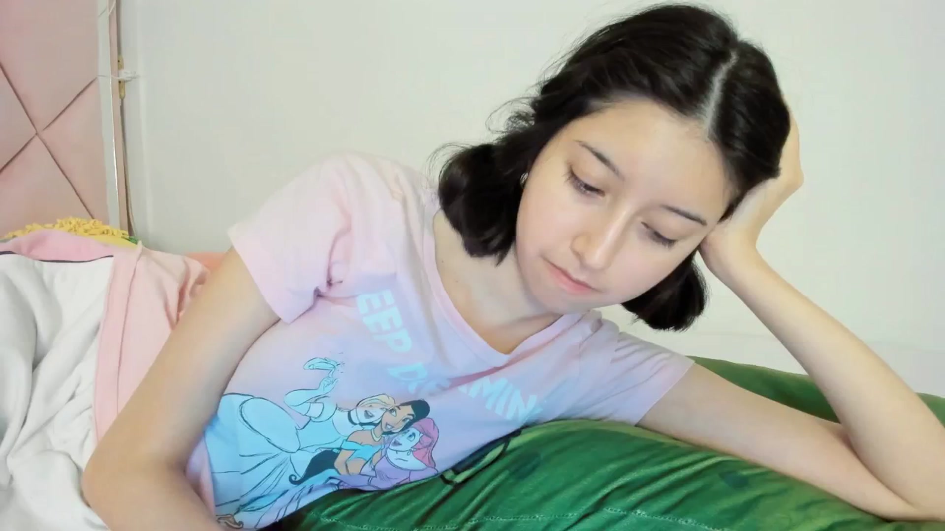 Gallery image thumbnail from Cherrycute666's myfreecams stream on, 11/29/2024, 05:12 image 11 of 20