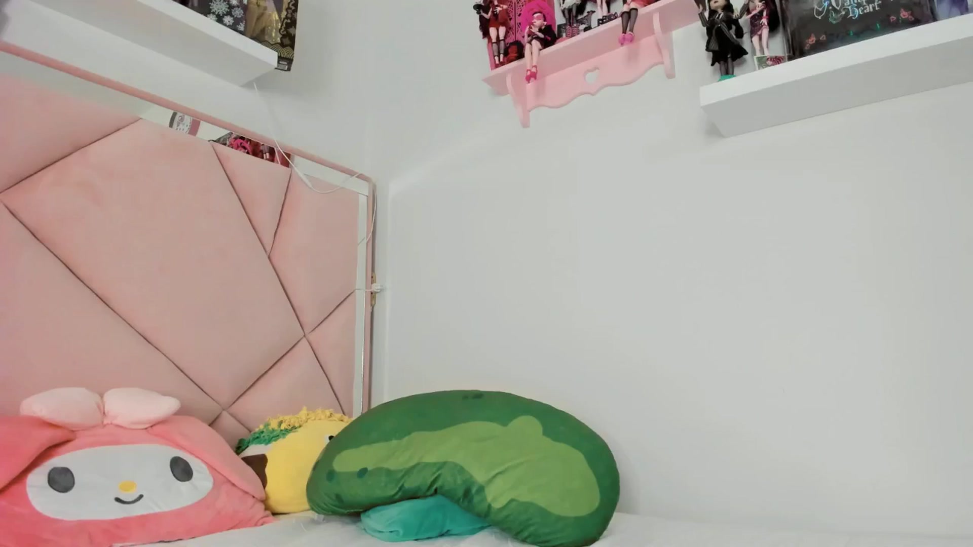 Gallery image thumbnail from Cherrycute666's myfreecams stream on, 11/29/2024, 09:14 image 1 of 20