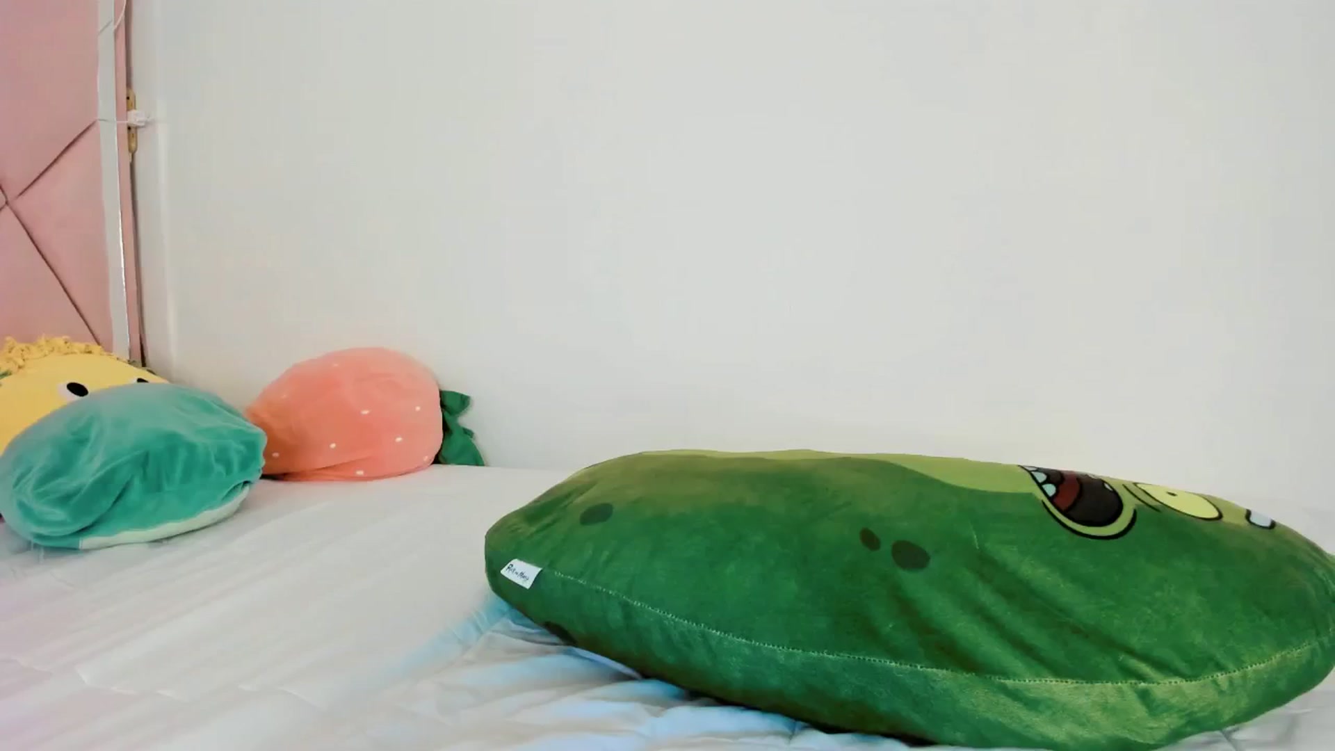 Gallery image thumbnail from Cherrycute666's myfreecams stream on, 11/29/2024, 09:14 image 9 of 20