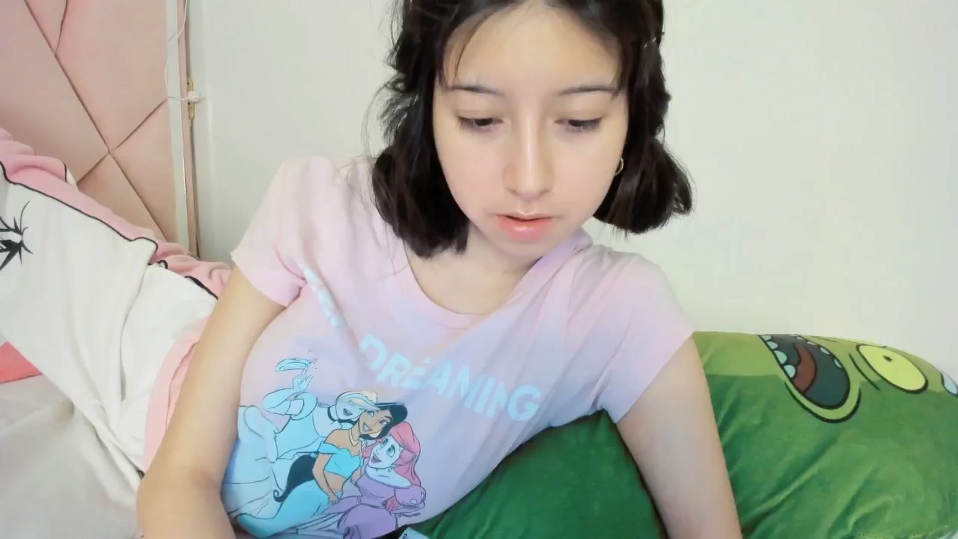 Gallery image thumbnail from Cherrycute666's myfreecams stream on, 11/29/2024, 09:14 image 2 of 20