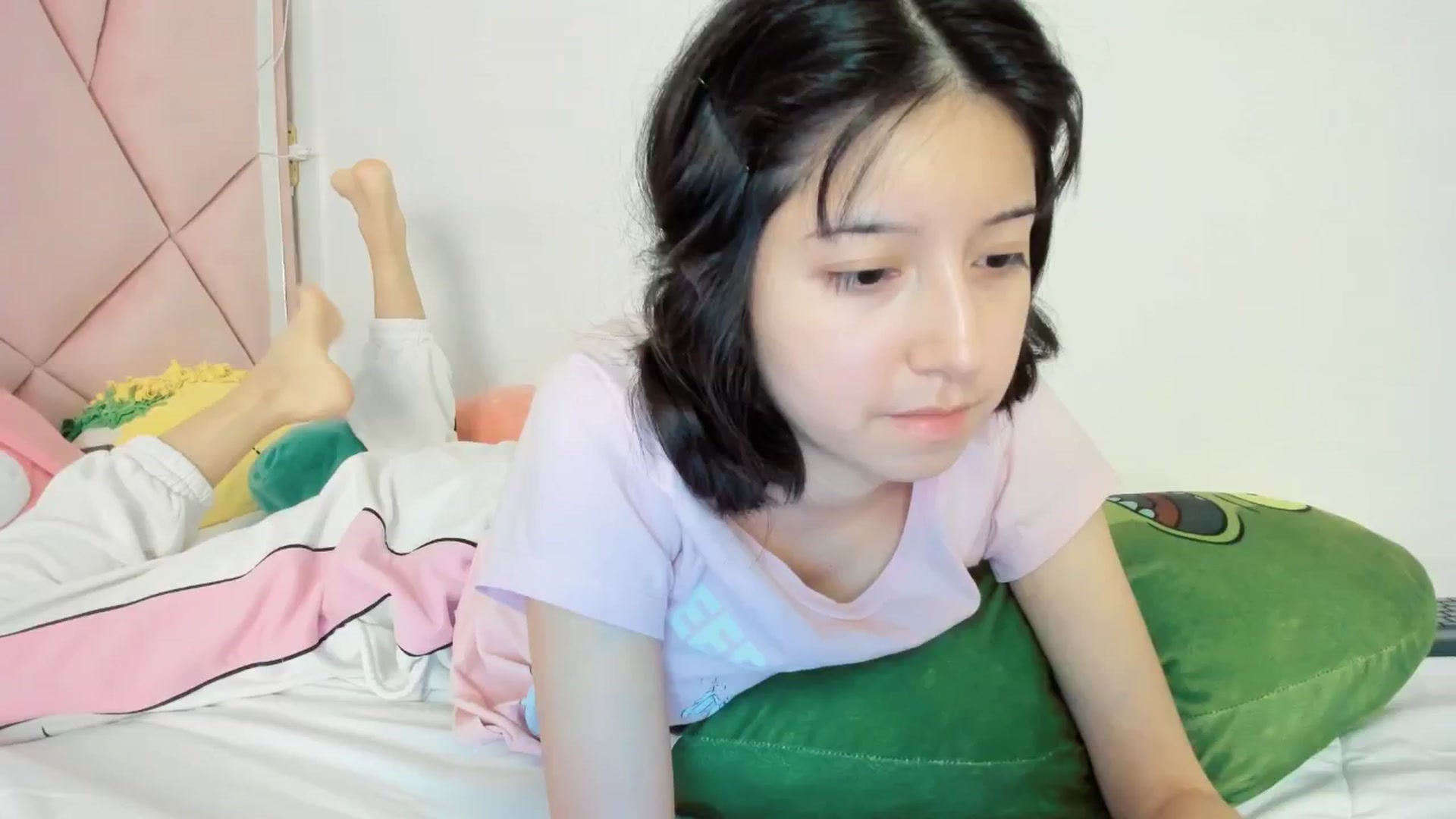 Gallery image thumbnail from Cherrycute666's myfreecams stream on, 11/29/2024, 09:14 image 4 of 20