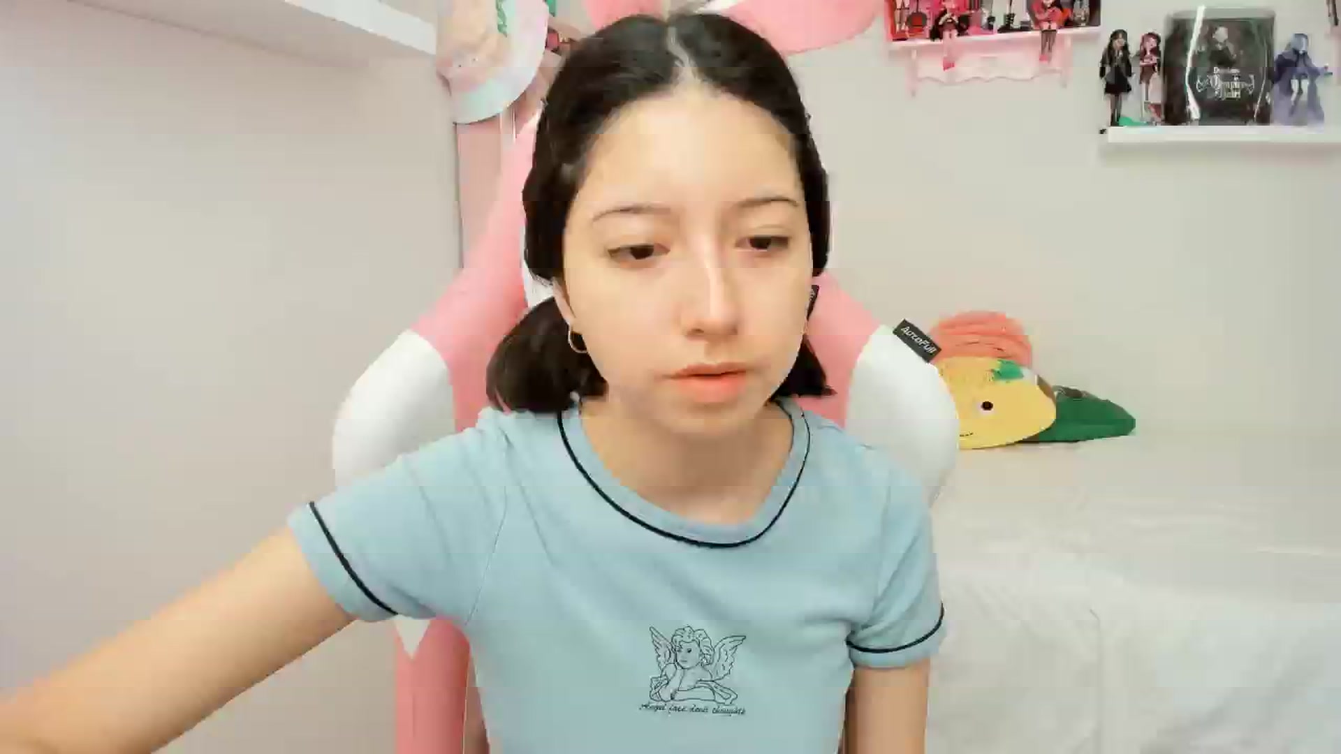Gallery image thumbnail from Cherrycute666's myfreecams stream on, 11/29/2024, 20:42 image 19 of 20