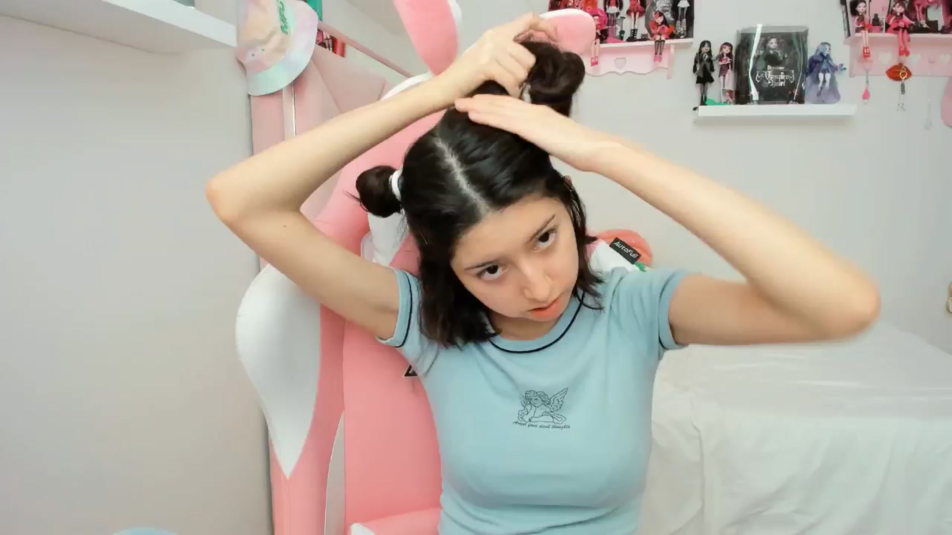 Gallery image thumbnail from Cherrycute666's myfreecams stream on, 11/29/2024, 21:18 image 20 of 20
