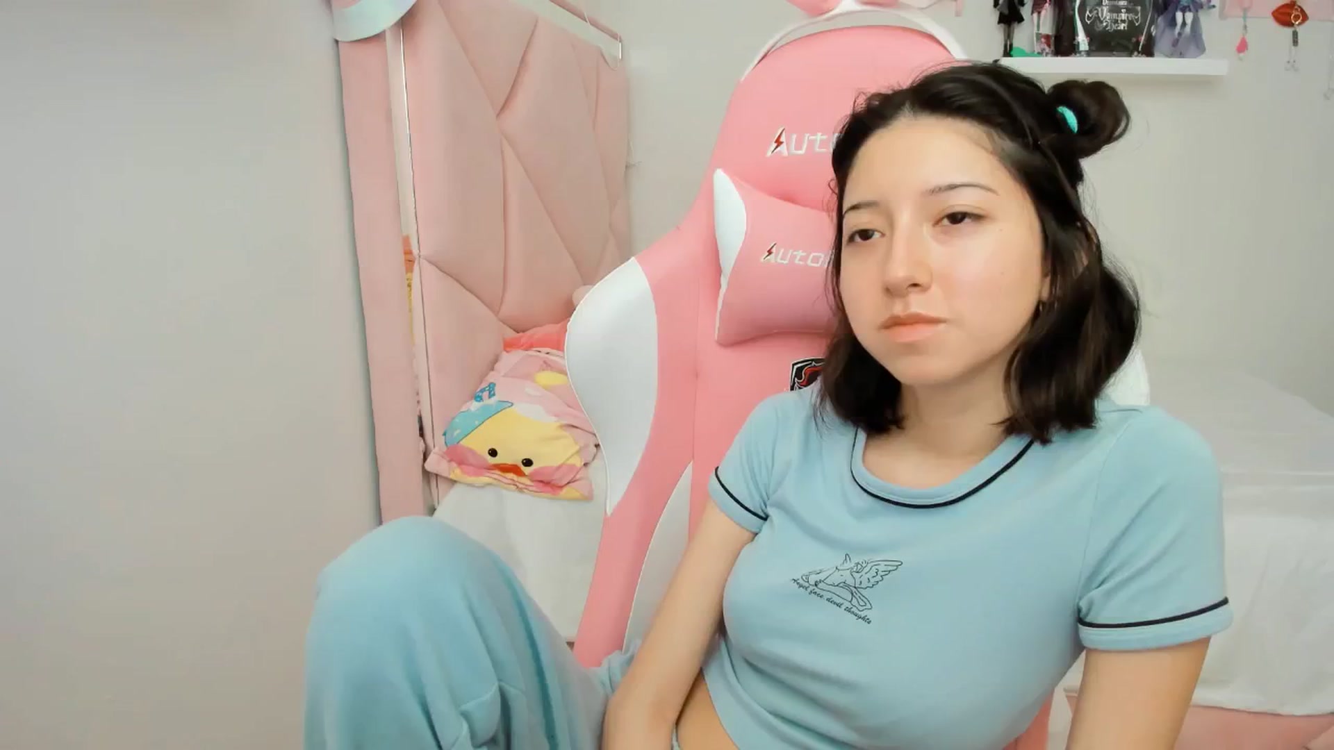 Gallery image thumbnail from Cherrycute666's myfreecams stream on, 11/29/2024, 22:52 image 3 of 20