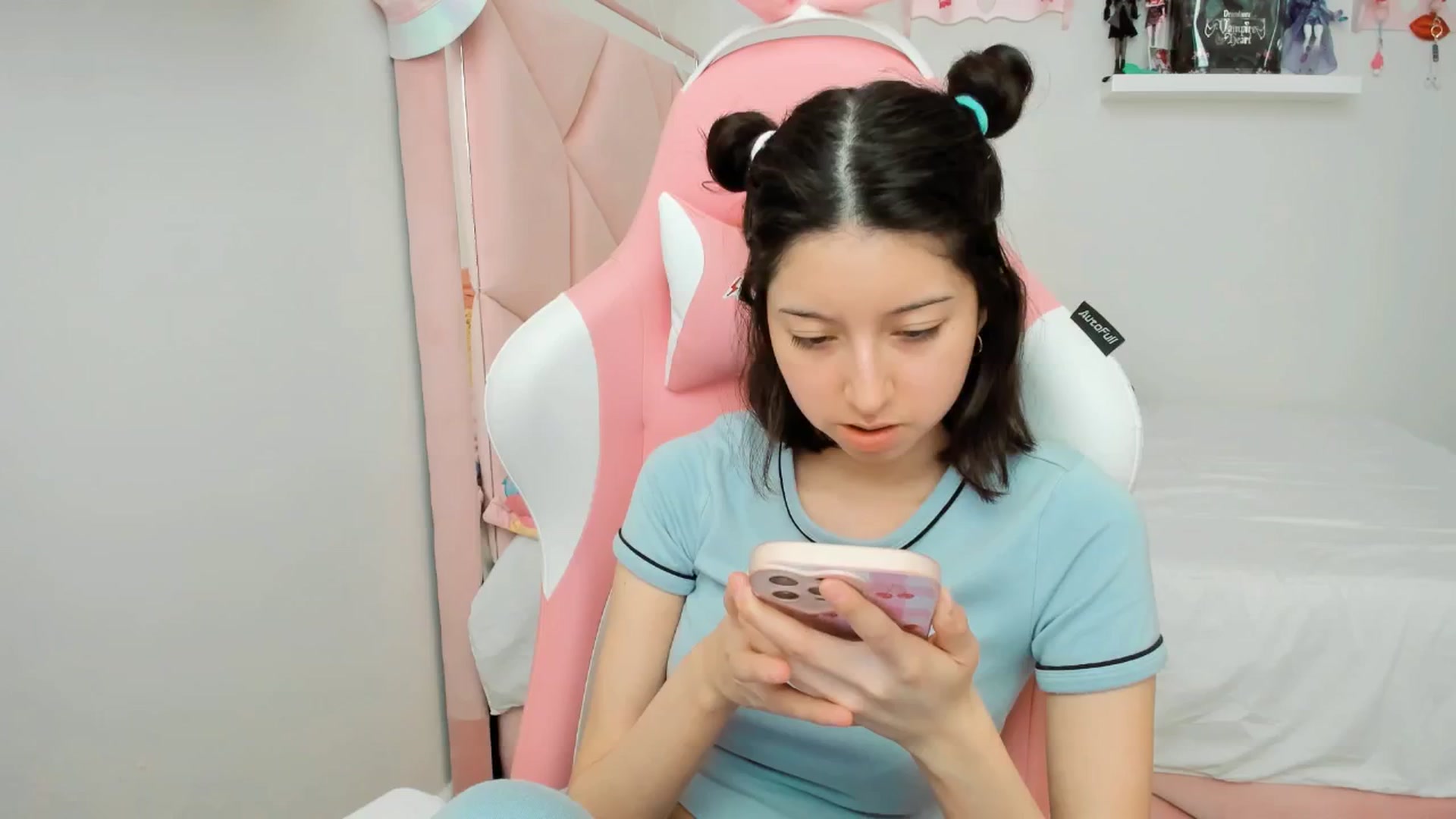 Gallery image thumbnail from Cherrycute666's myfreecams stream on, 11/29/2024, 22:52 image 9 of 20