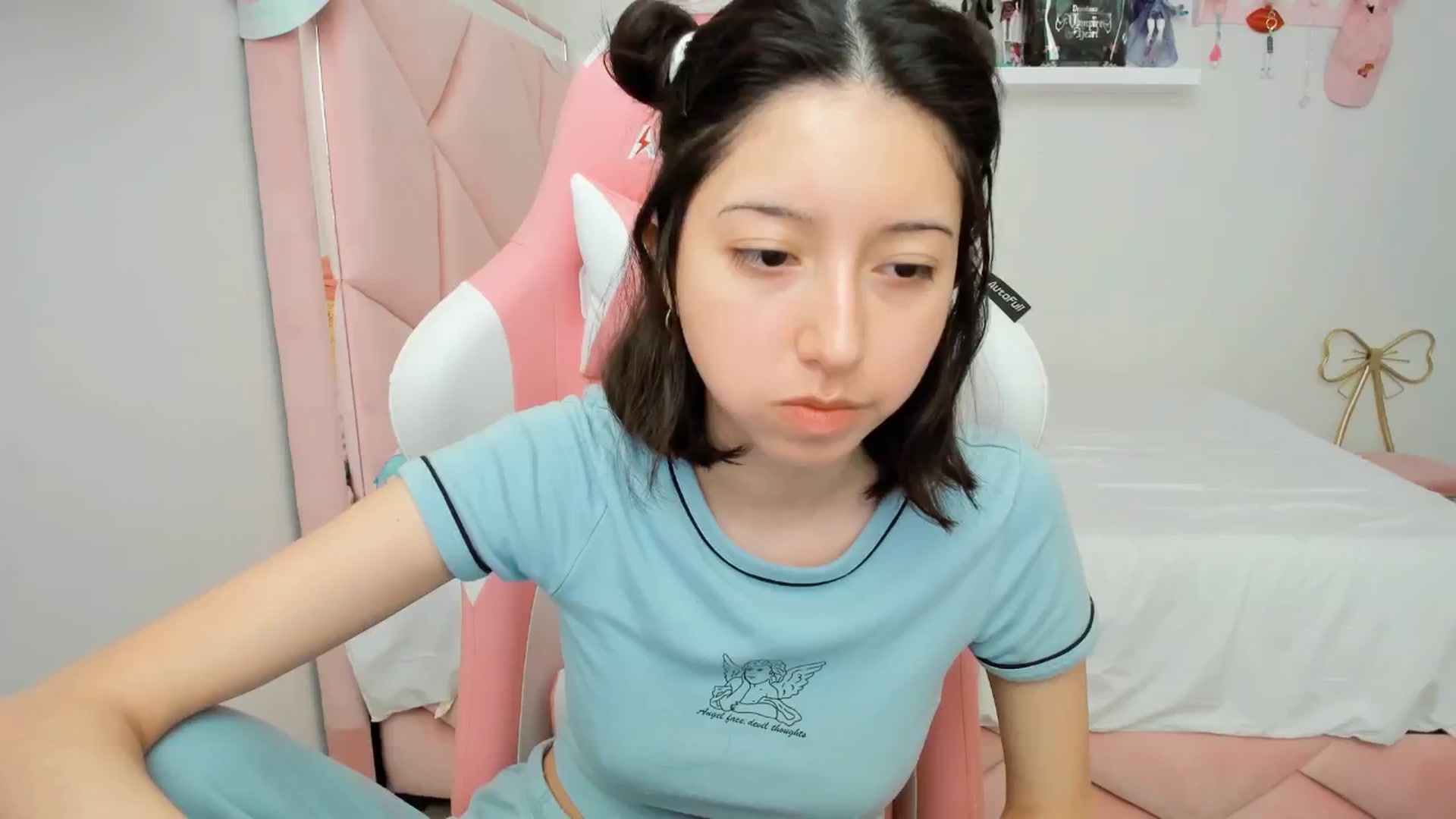 Gallery image thumbnail from Cherrycute666's myfreecams stream on, 11/29/2024, 22:52 image 1 of 20