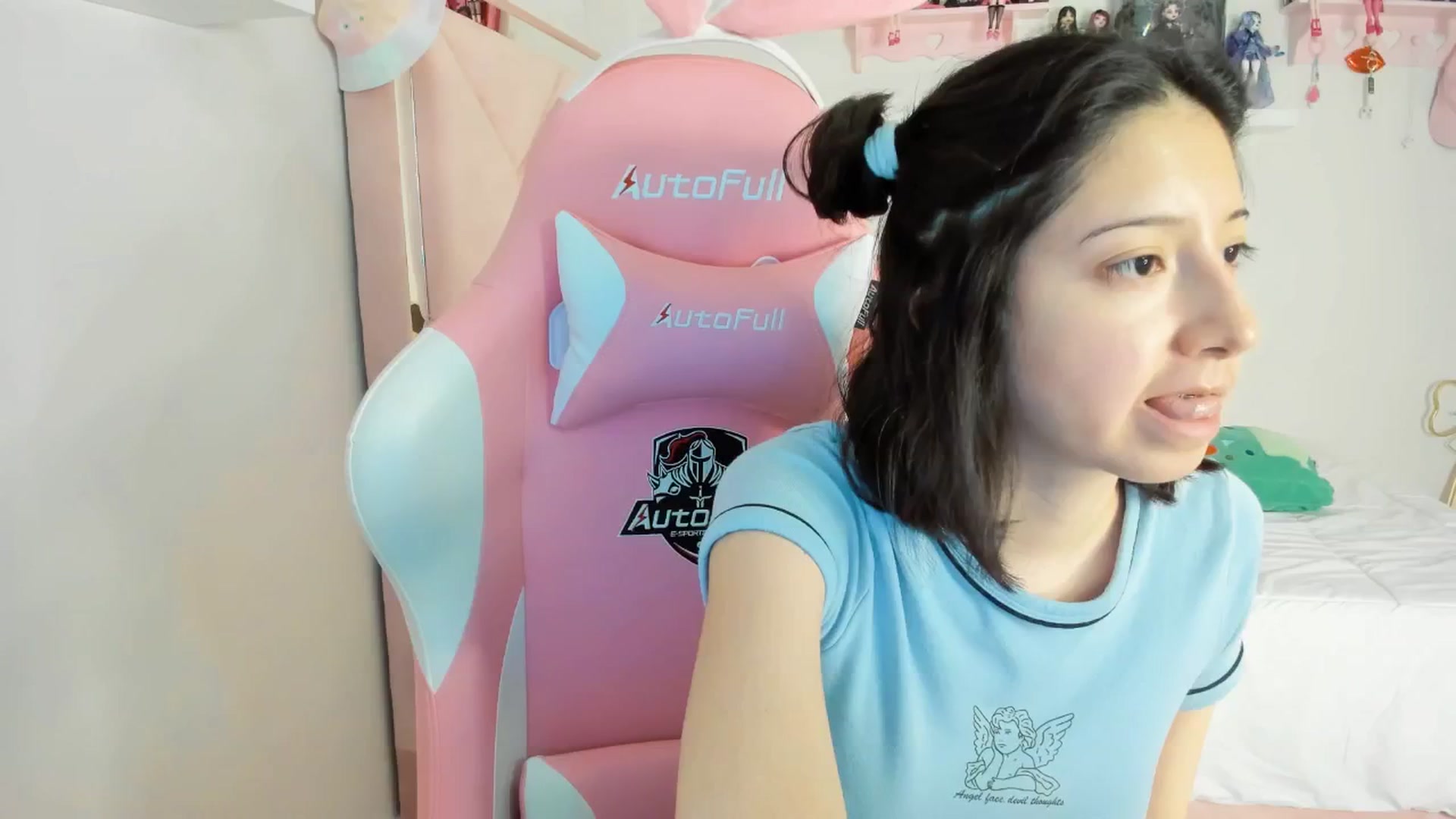 Gallery image thumbnail from Cherrycute666's myfreecams stream on, 11/29/2024, 23:52 image 15 of 20