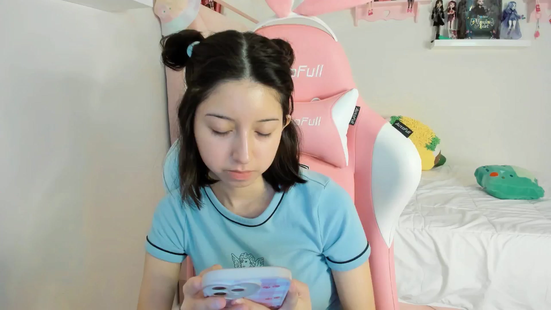 Gallery image thumbnail from Cherrycute666's myfreecams stream on, 11/29/2024, 23:52 image 11 of 20