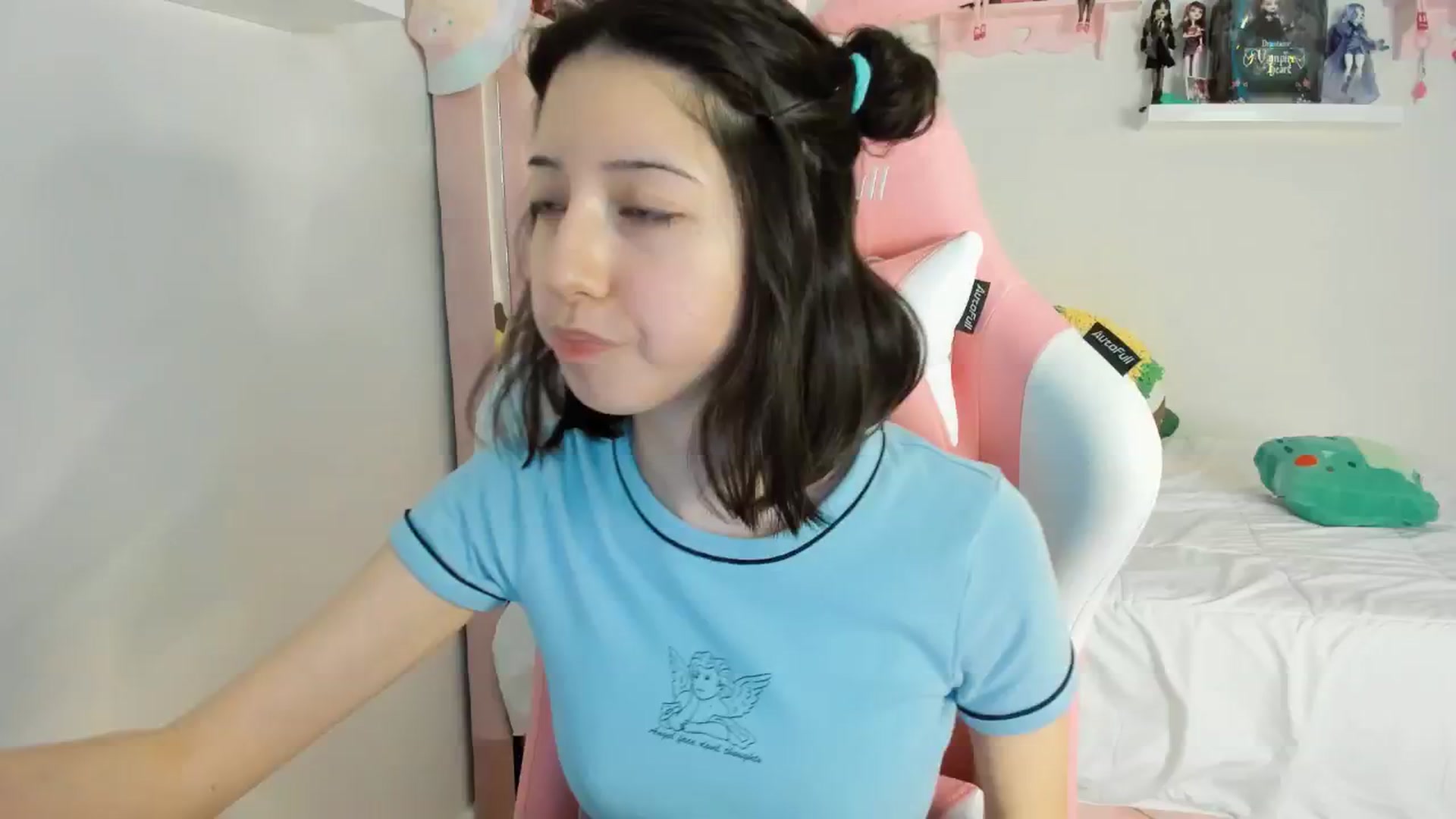 Gallery image thumbnail from Cherrycute666's myfreecams stream on, 11/29/2024, 23:52 image 3 of 20