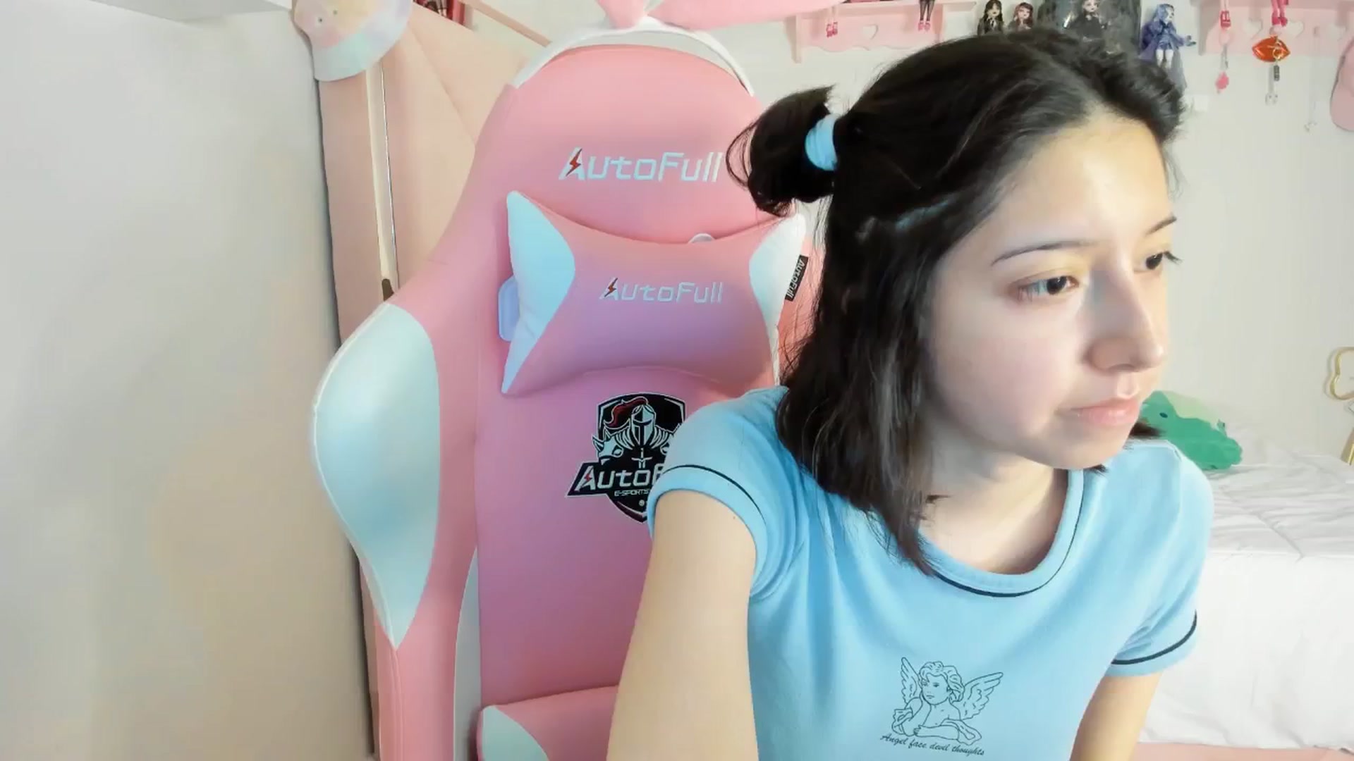 Gallery image thumbnail from Cherrycute666's myfreecams stream on, 11/29/2024, 23:52 image 19 of 20