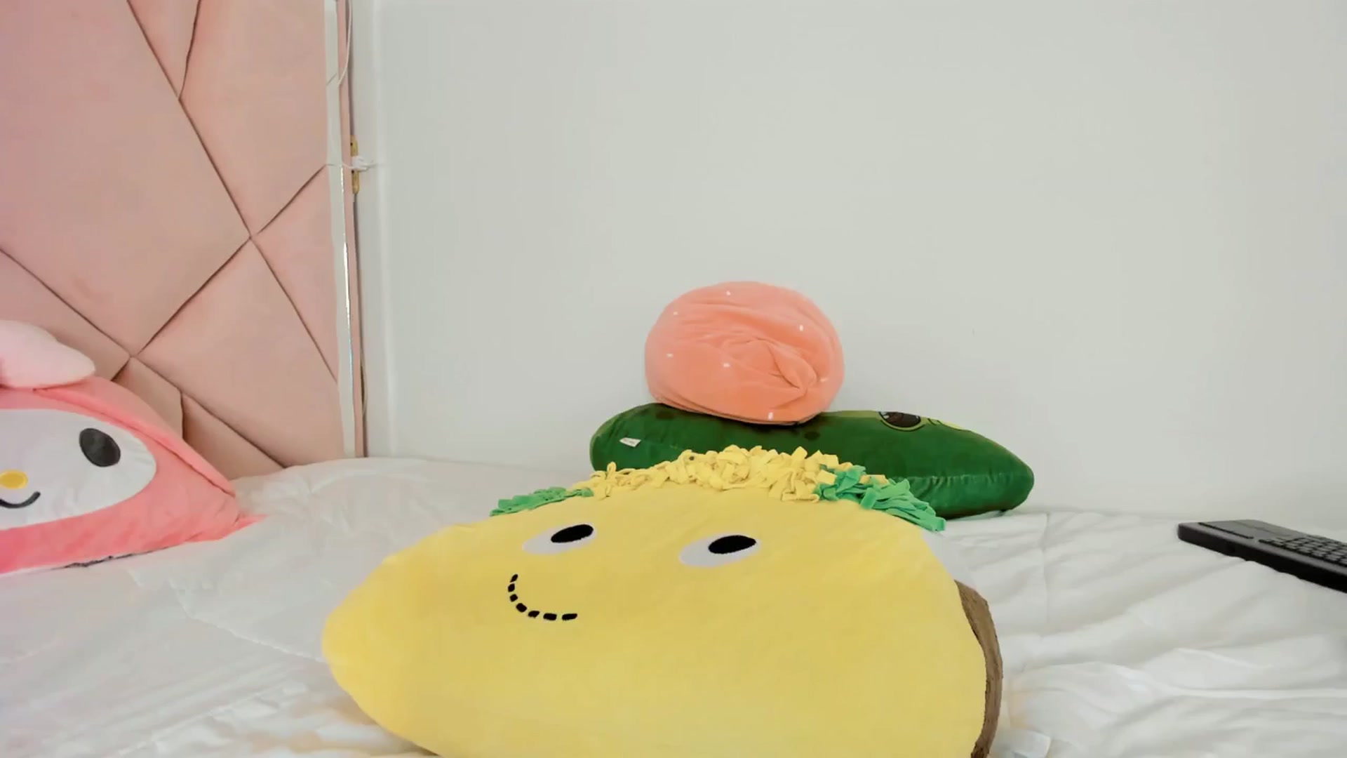 Gallery image thumbnail from Cherrycute666's myfreecams stream on, 11/30/2024, 03:16 image 7 of 20