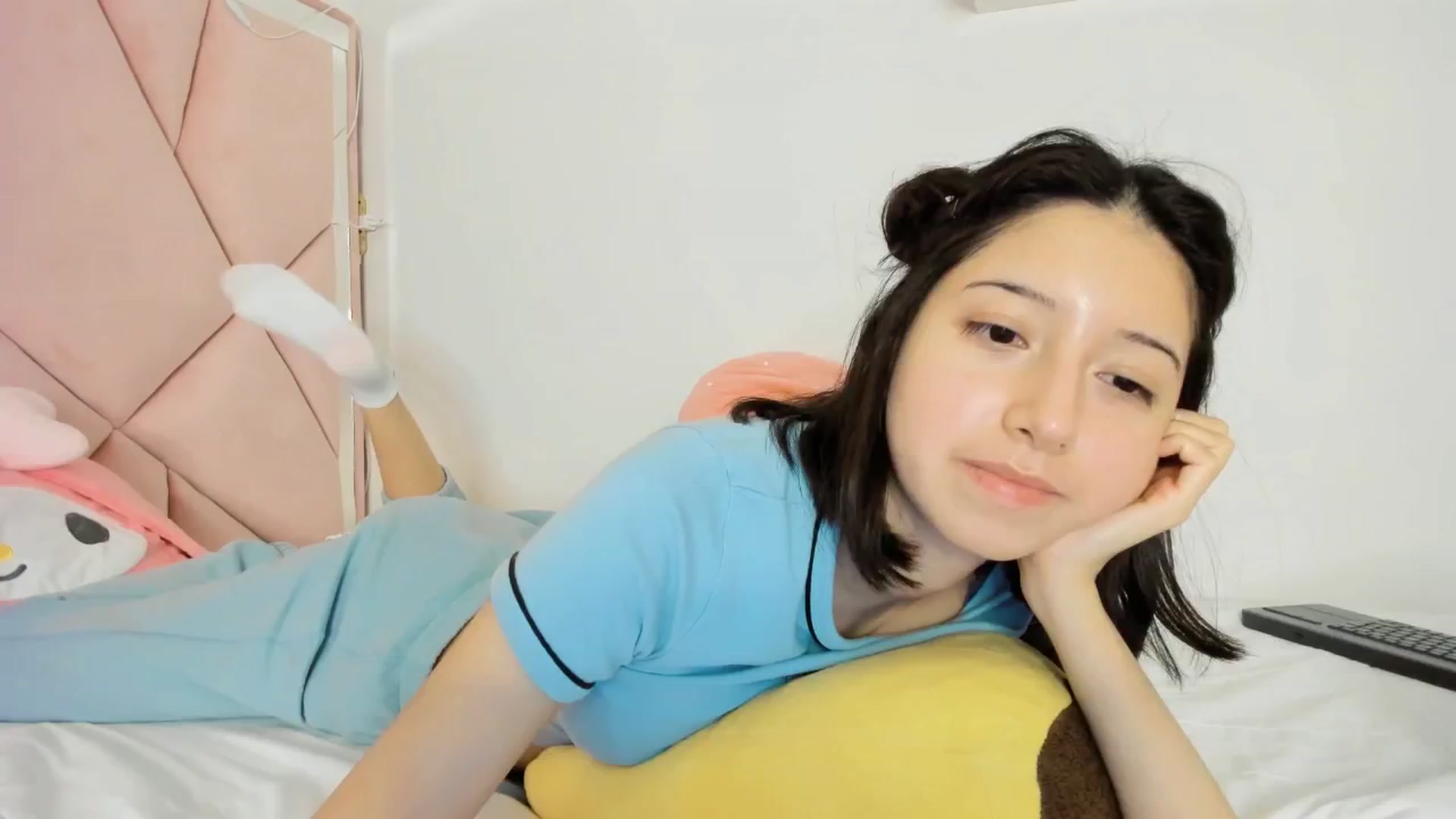 Gallery image thumbnail from Cherrycute666's myfreecams stream on, 11/30/2024, 03:16 image 10 of 20