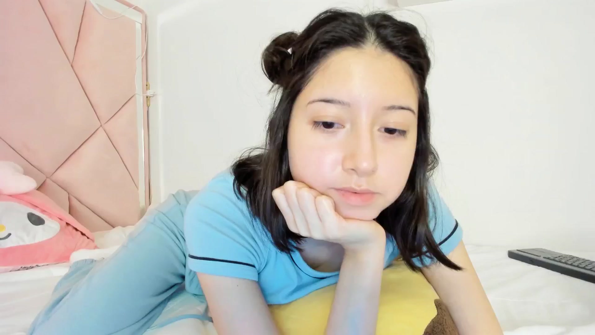 Gallery image thumbnail from Cherrycute666's myfreecams stream on, 11/30/2024, 03:16 image 9 of 20