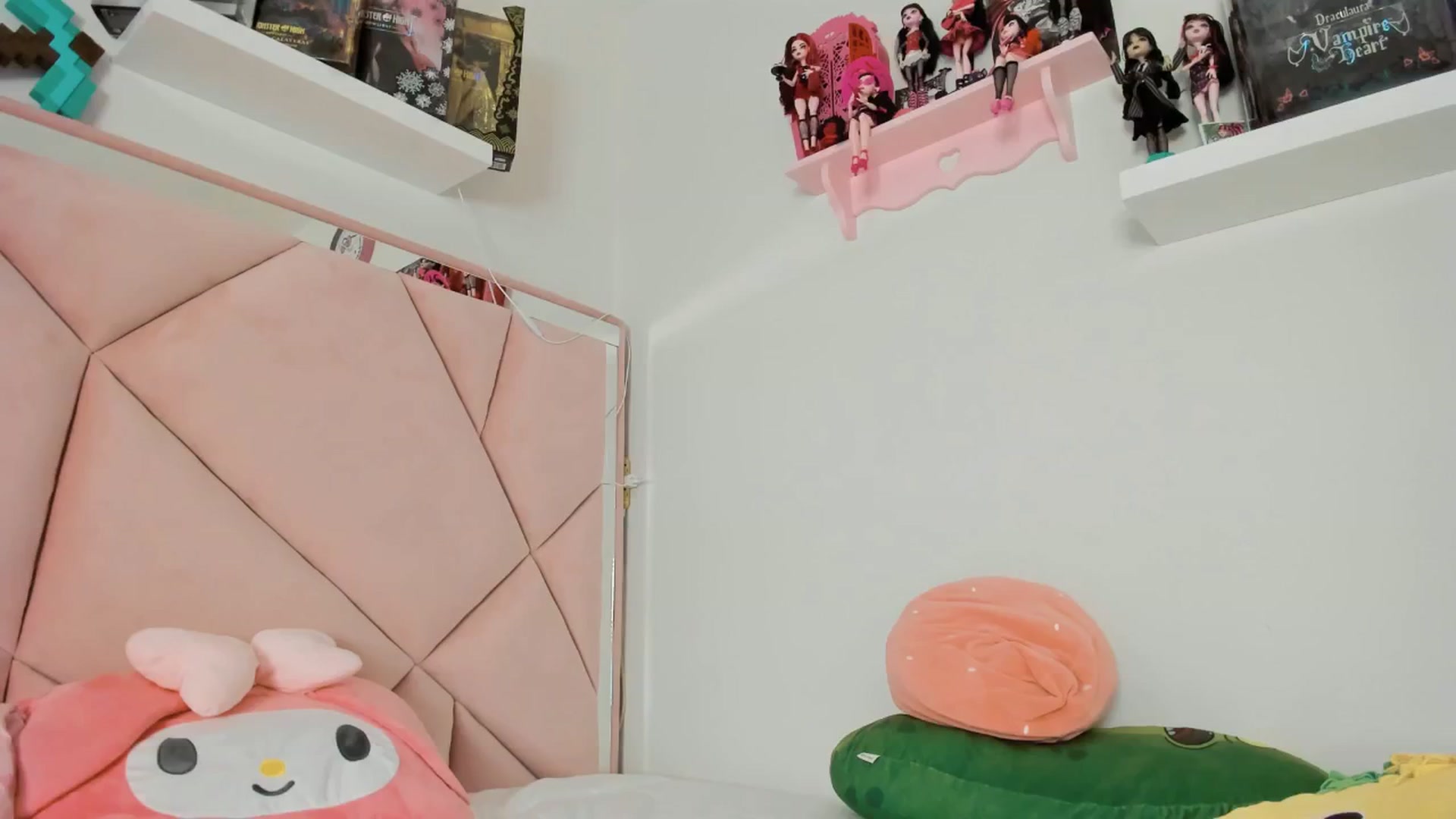 Gallery image thumbnail from Cherrycute666's myfreecams stream on, 11/30/2024, 03:16 image 3 of 20