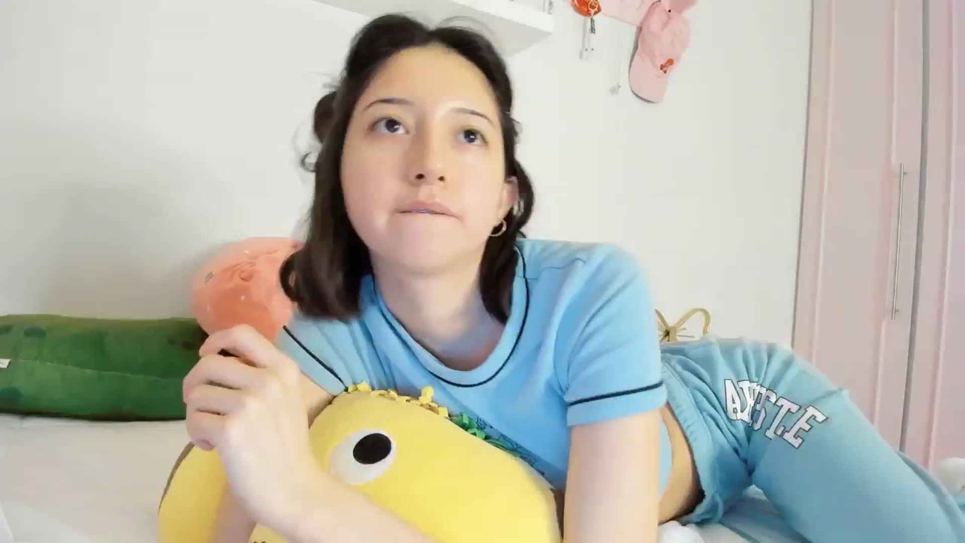 Gallery image thumbnail from Cherrycute666's myfreecams stream on, 11/30/2024, 04:52 image 14 of 20