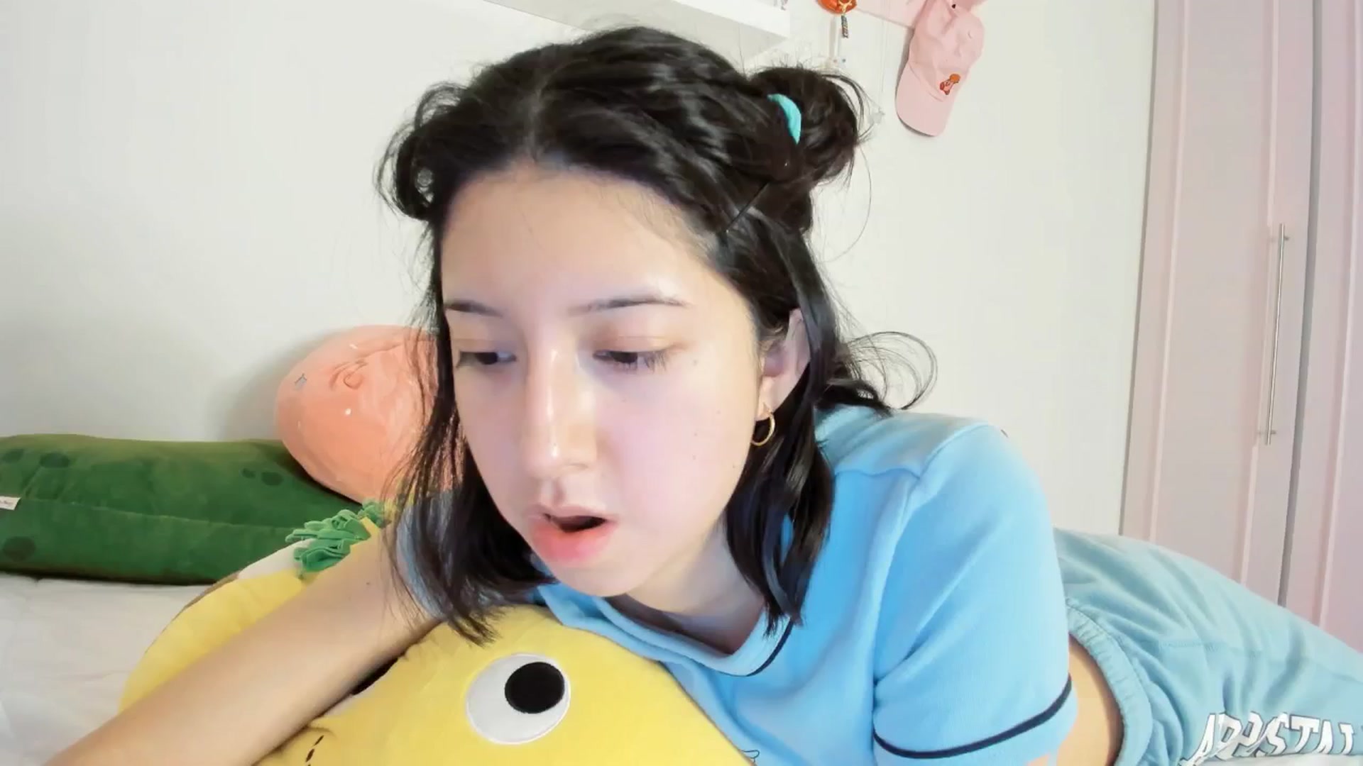Gallery image thumbnail from Cherrycute666's myfreecams stream on, 11/30/2024, 04:52 image 6 of 20