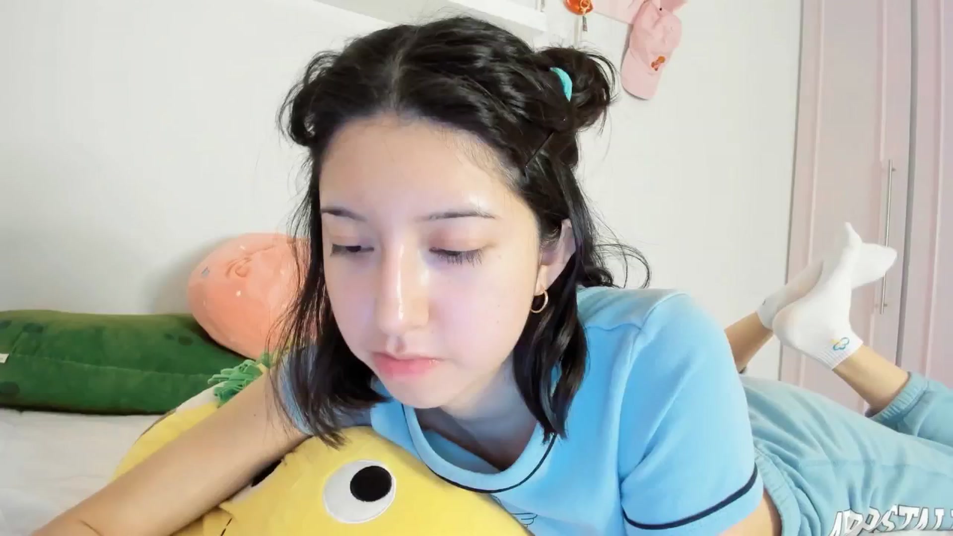 Gallery image thumbnail from Cherrycute666's myfreecams stream on, 11/30/2024, 04:52 image 12 of 20