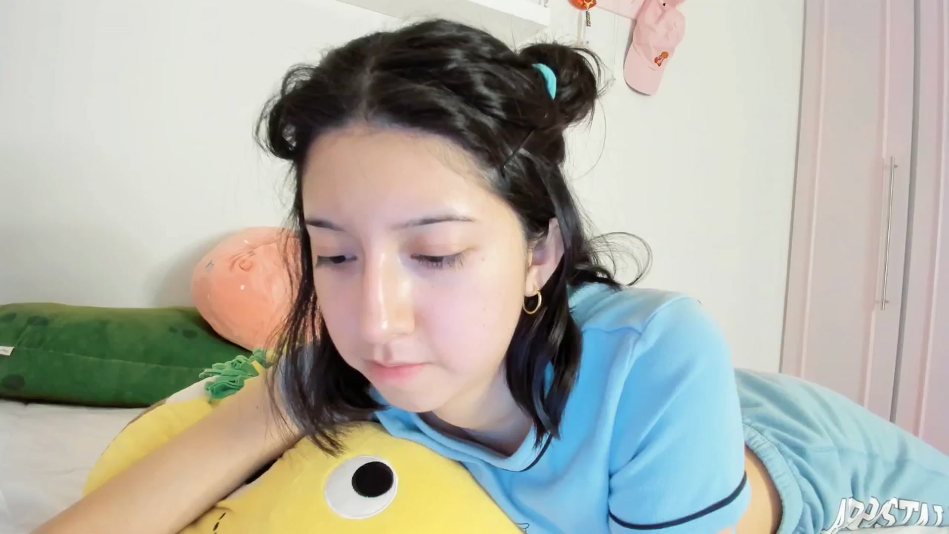 Gallery image thumbnail from Cherrycute666's myfreecams stream on, 11/30/2024, 04:52 image 7 of 20