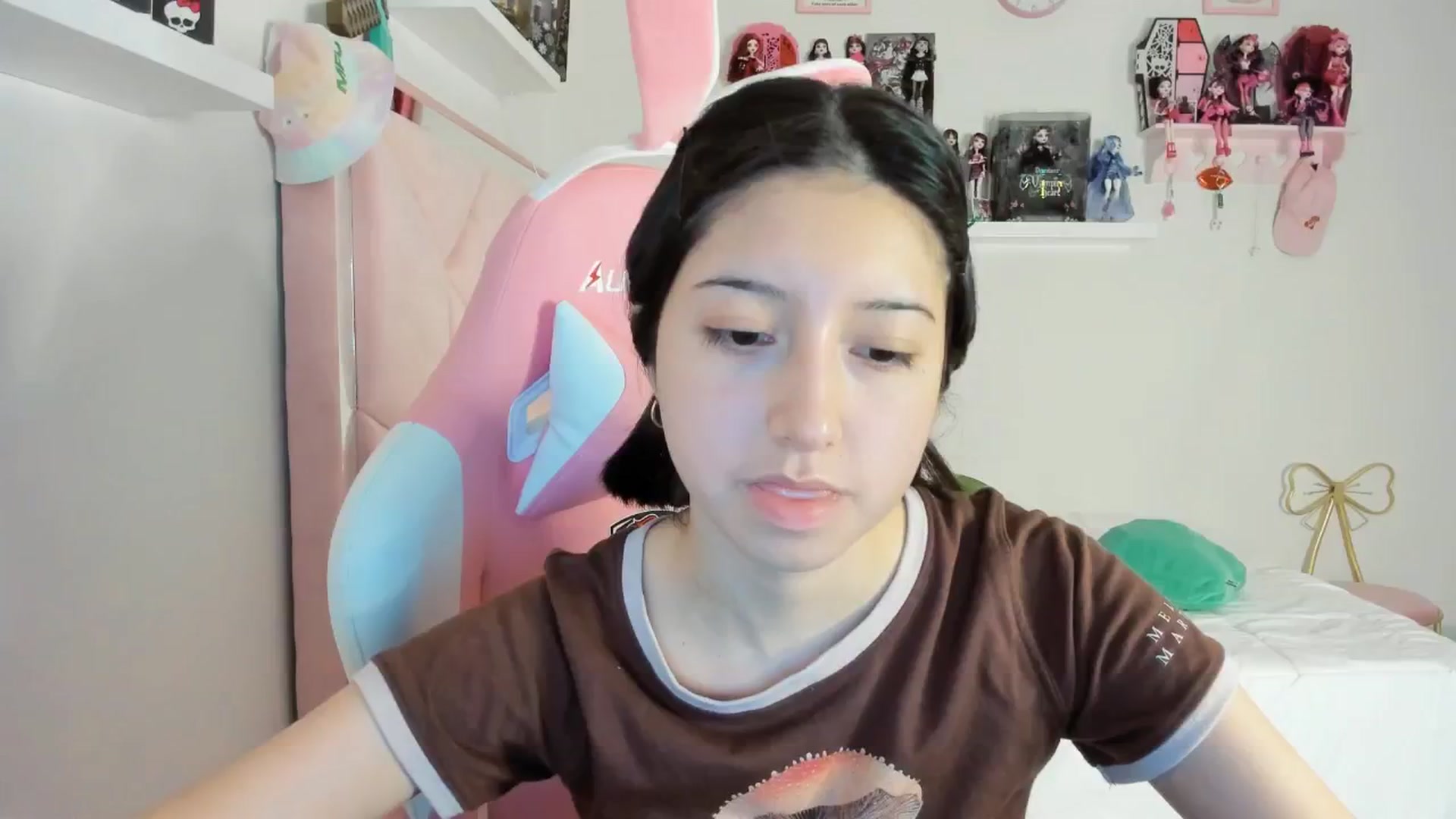 Gallery image thumbnail from Cherrycute666's myfreecams stream on, 12/02/2024, 24:28 image 9 of 20