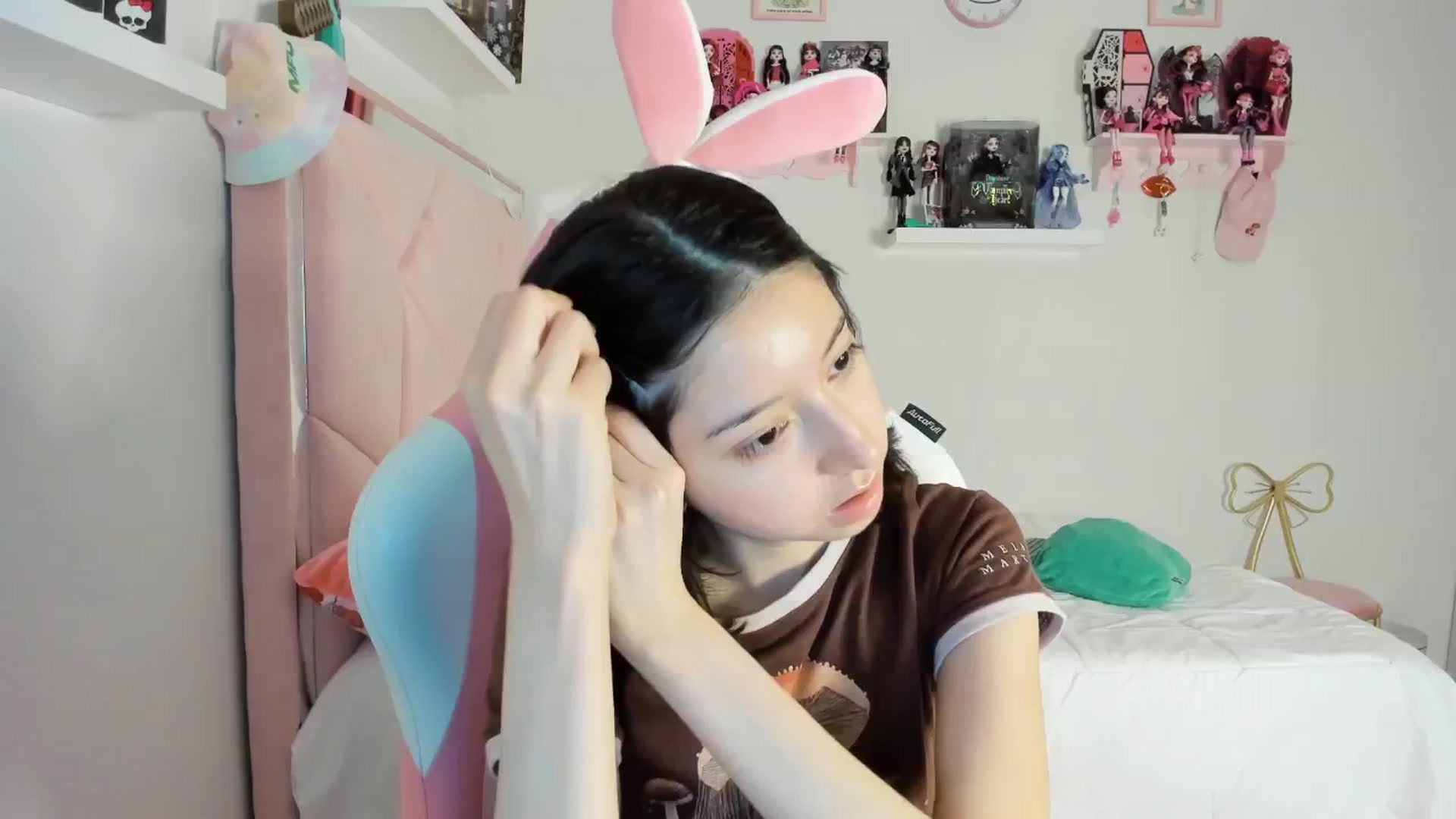Gallery image thumbnail from Cherrycute666's myfreecams stream on, 12/02/2024, 24:28 image 4 of 20