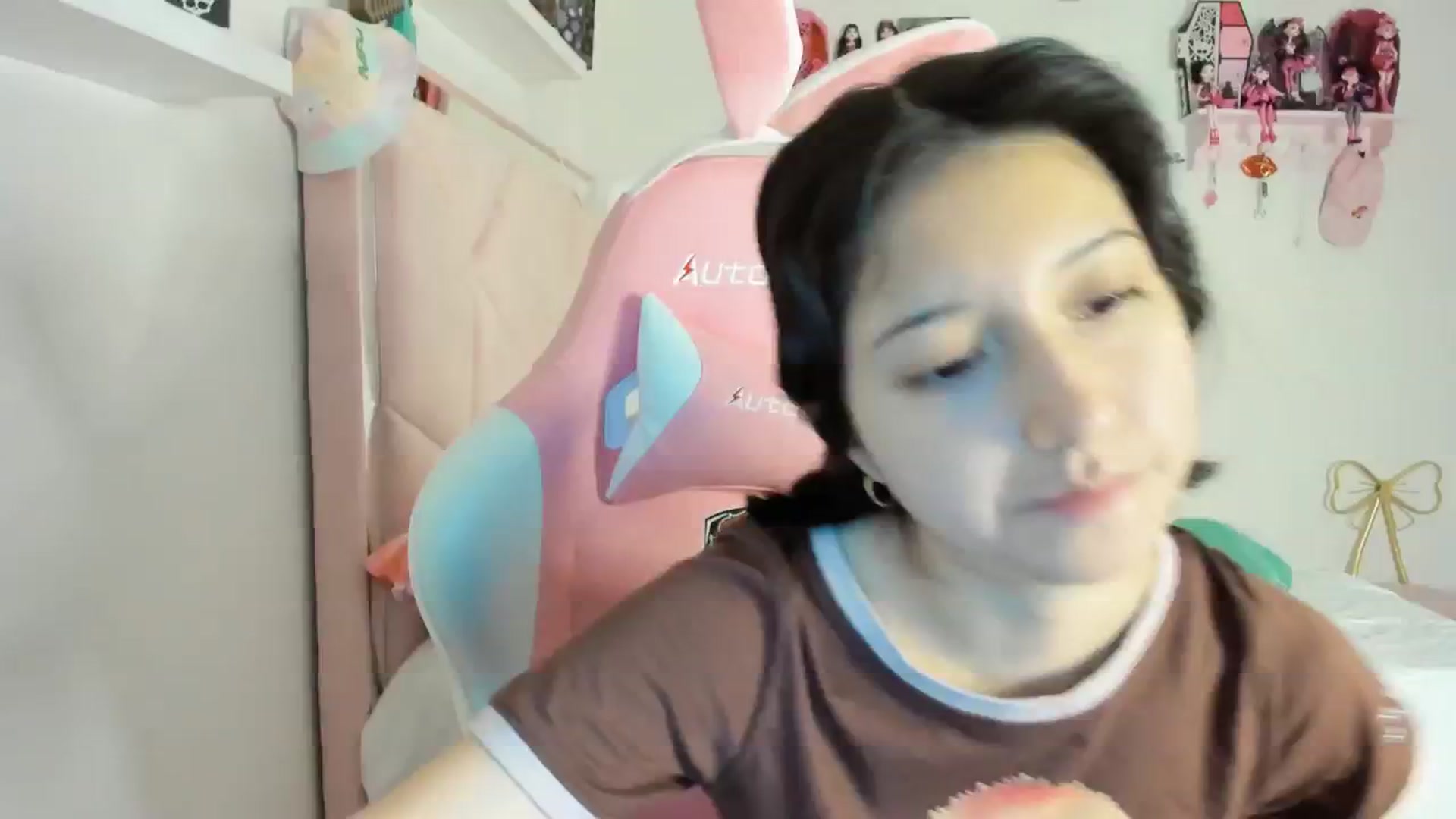 Gallery image thumbnail from Cherrycute666's myfreecams stream on, 12/02/2024, 24:28 image 2 of 20