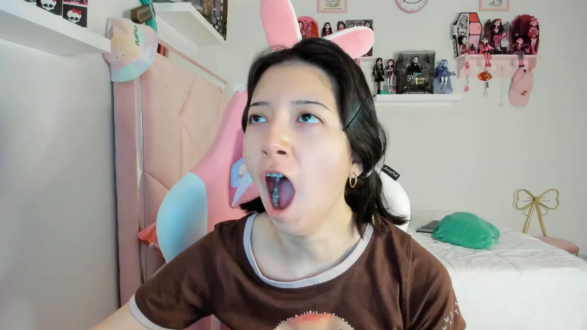 Gallery image thumbnail from Cherrycute666's myfreecams stream on, 12/02/2024, 24:28 image 3 of 20