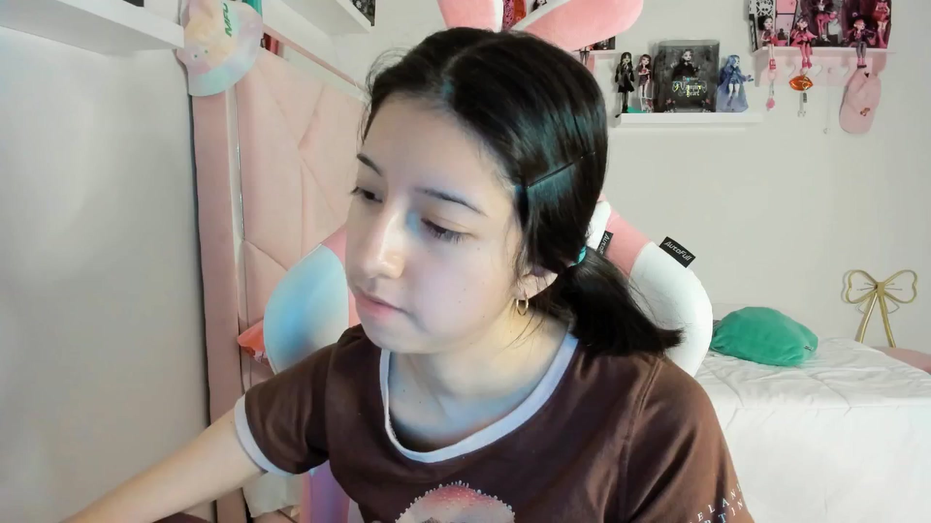 Gallery image thumbnail from Cherrycute666's myfreecams stream on, 12/02/2024, 01:55 image 14 of 20