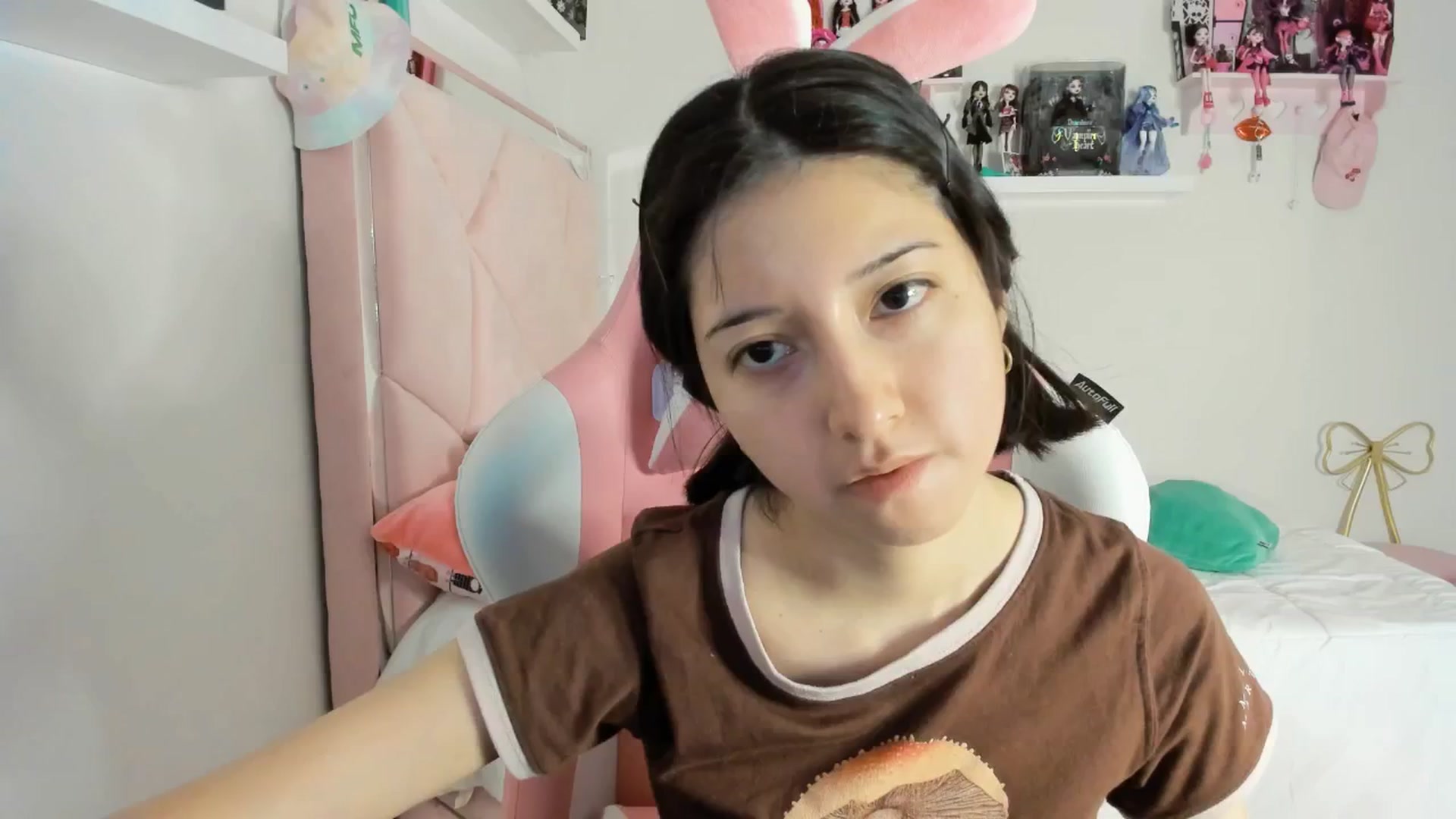Gallery image thumbnail from Cherrycute666's myfreecams stream on, 12/02/2024, 01:55 image 19 of 20