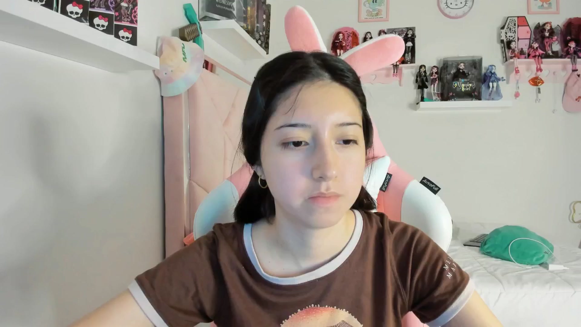 Gallery image thumbnail from Cherrycute666's myfreecams stream on, 12/02/2024, 02:56 image 6 of 20