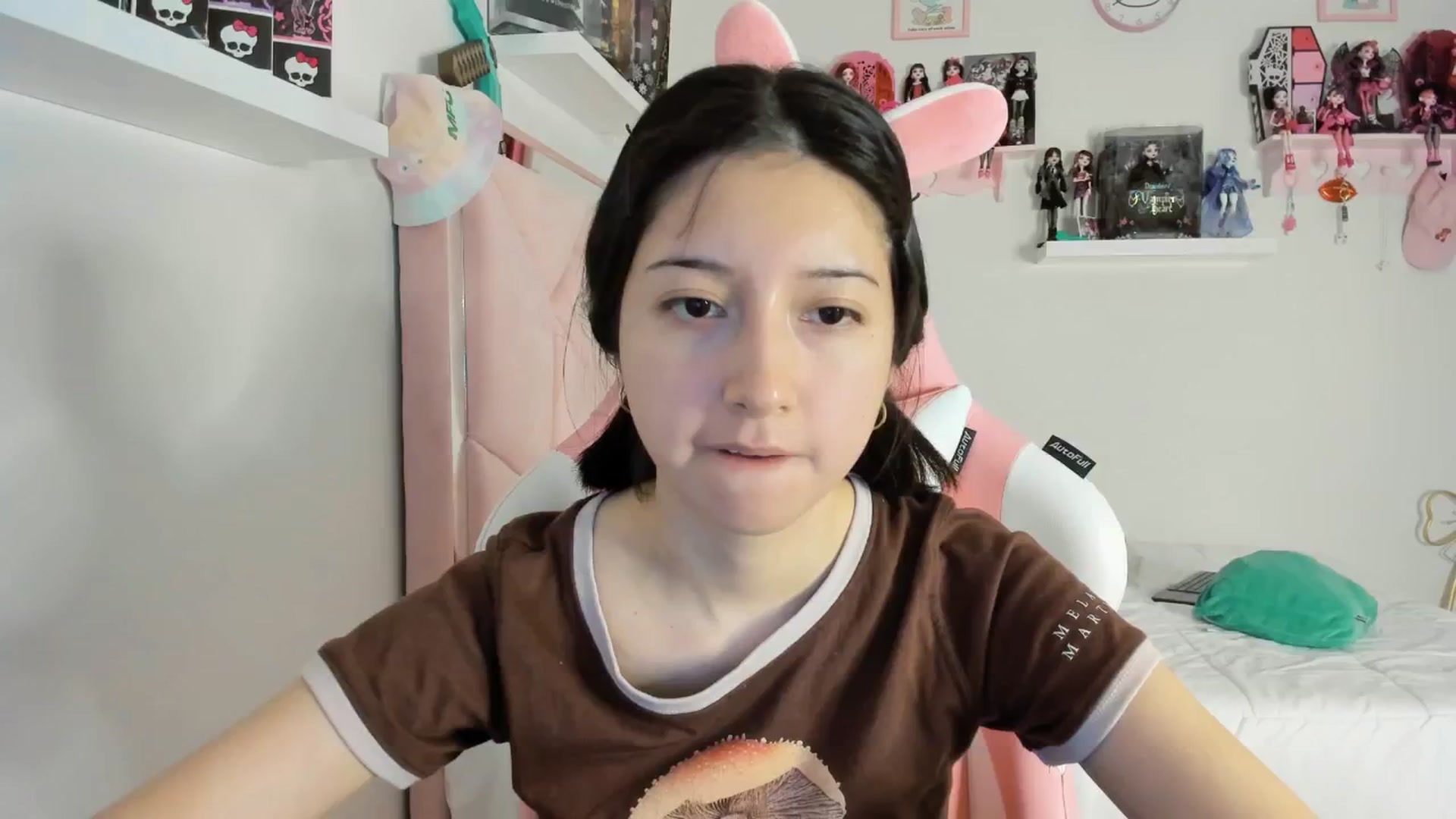 Gallery image thumbnail from Cherrycute666's myfreecams stream on, 12/02/2024, 02:56 image 2 of 20