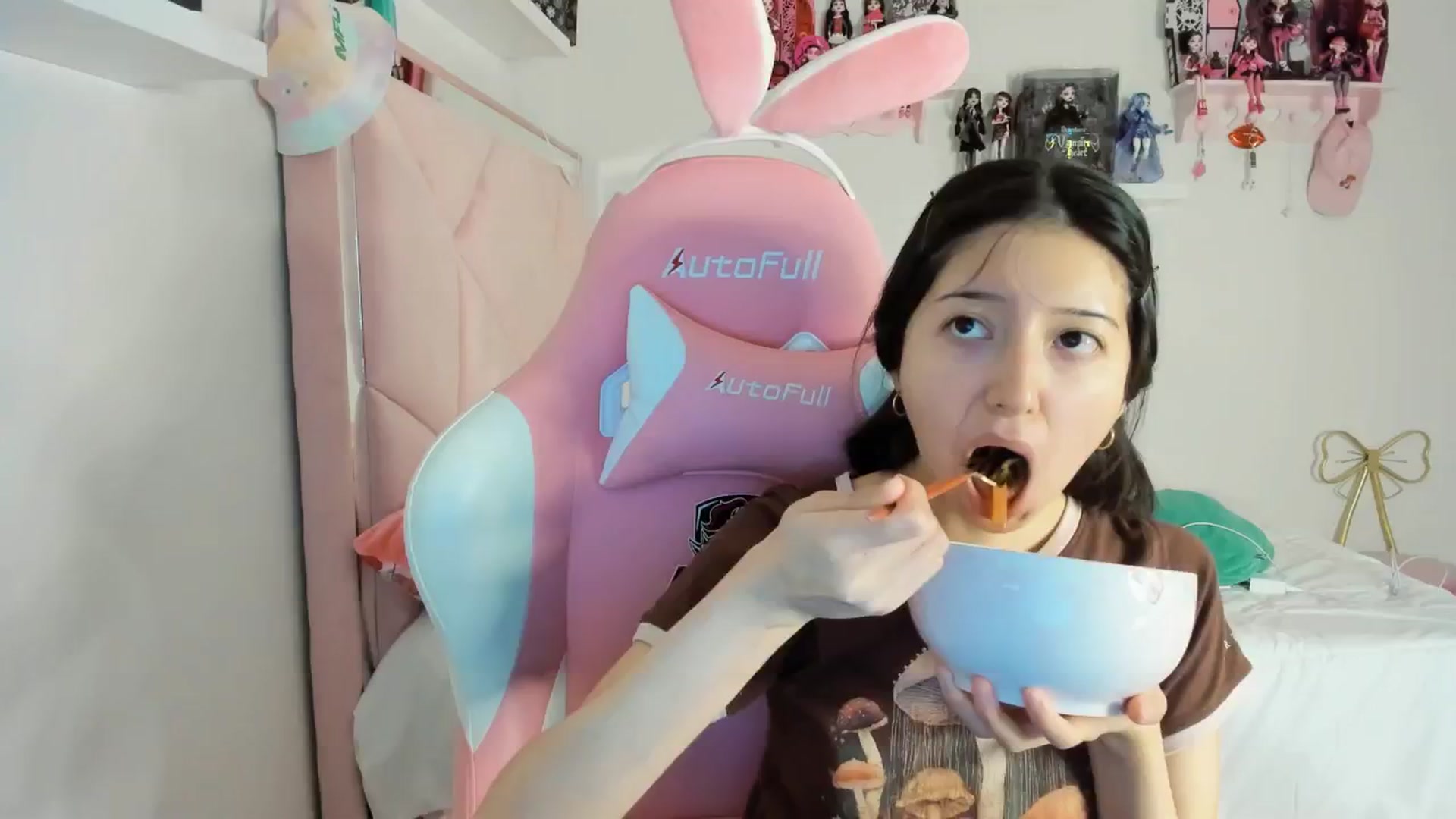 Gallery image thumbnail from Cherrycute666's myfreecams stream on, 12/02/2024, 04:12 image 5 of 20