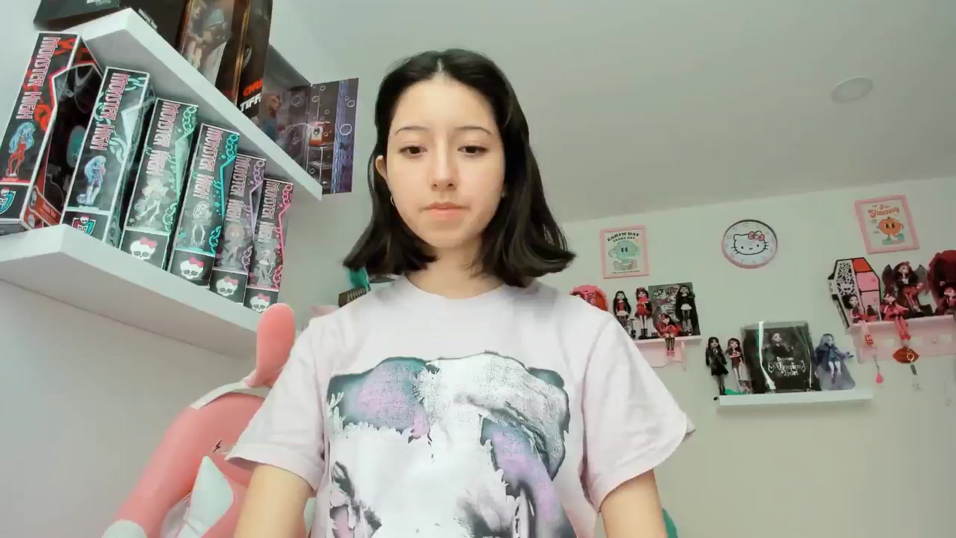 Gallery image thumbnail from Cherrycute666's myfreecams stream on, 12/02/2024, 21:46 image 18 of 20