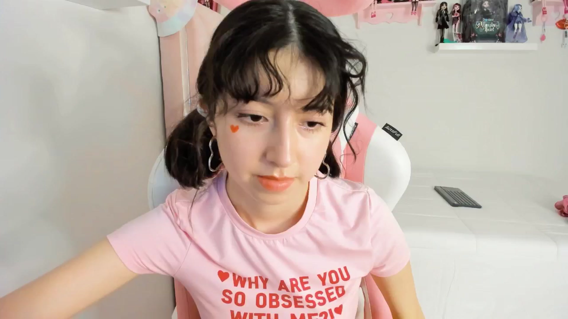 Gallery image thumbnail from Cherrycute666's myfreecams stream on, 12/03/2024, 04:25 image 16 of 20