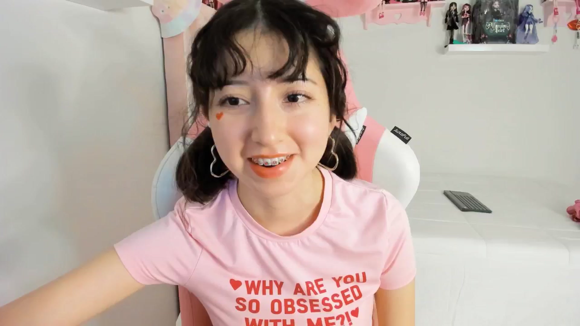 Gallery image thumbnail from Cherrycute666's myfreecams stream on, 12/03/2024, 04:25 image 14 of 20