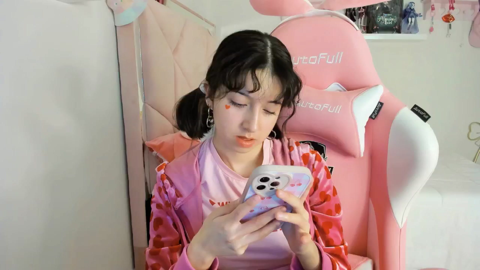Gallery image thumbnail from Cherrycute666's myfreecams stream on, 12/03/2024, 05:21 image 9 of 20