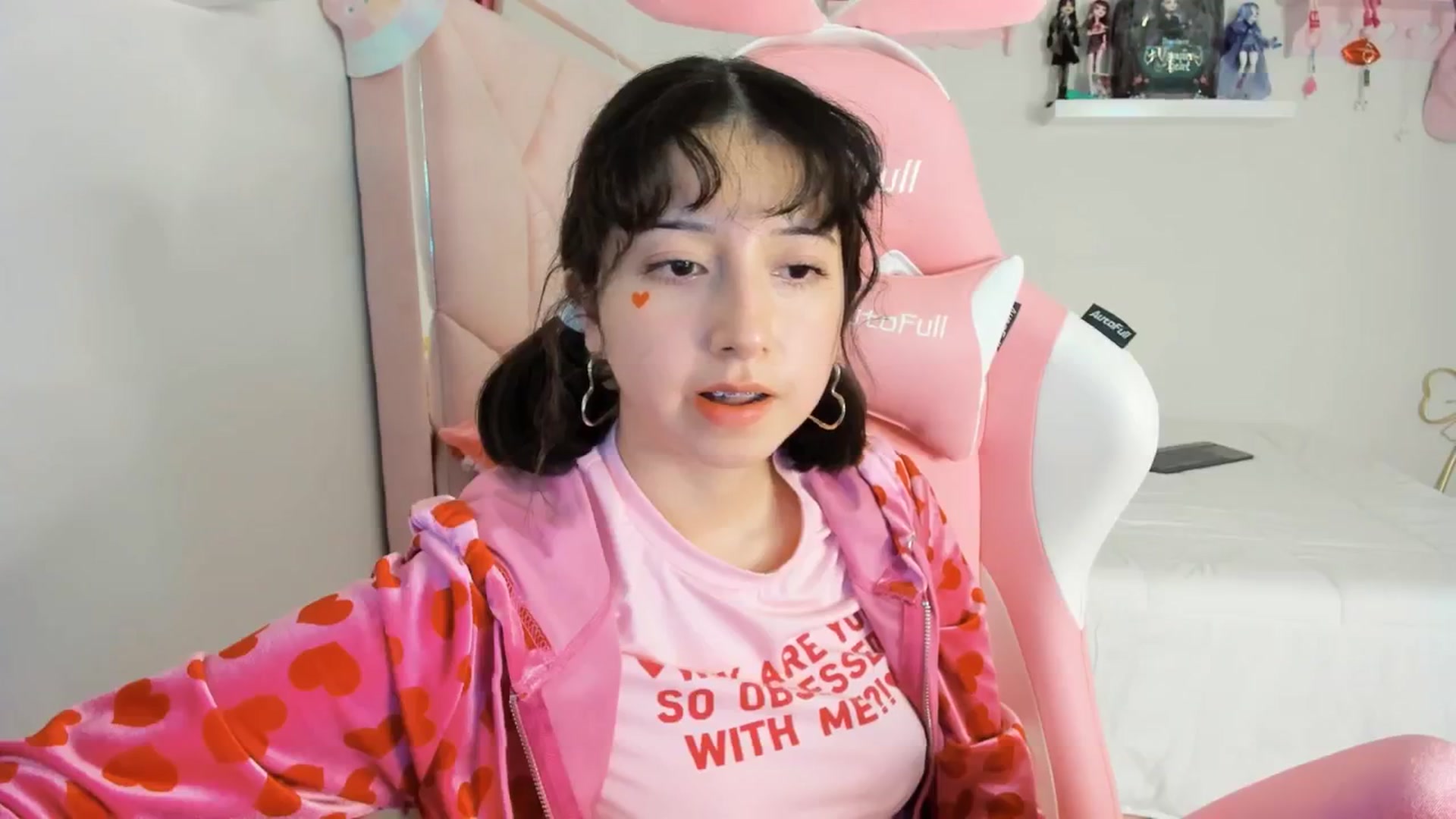 Gallery image thumbnail from Cherrycute666's myfreecams stream on, 12/03/2024, 05:21 image 13 of 20