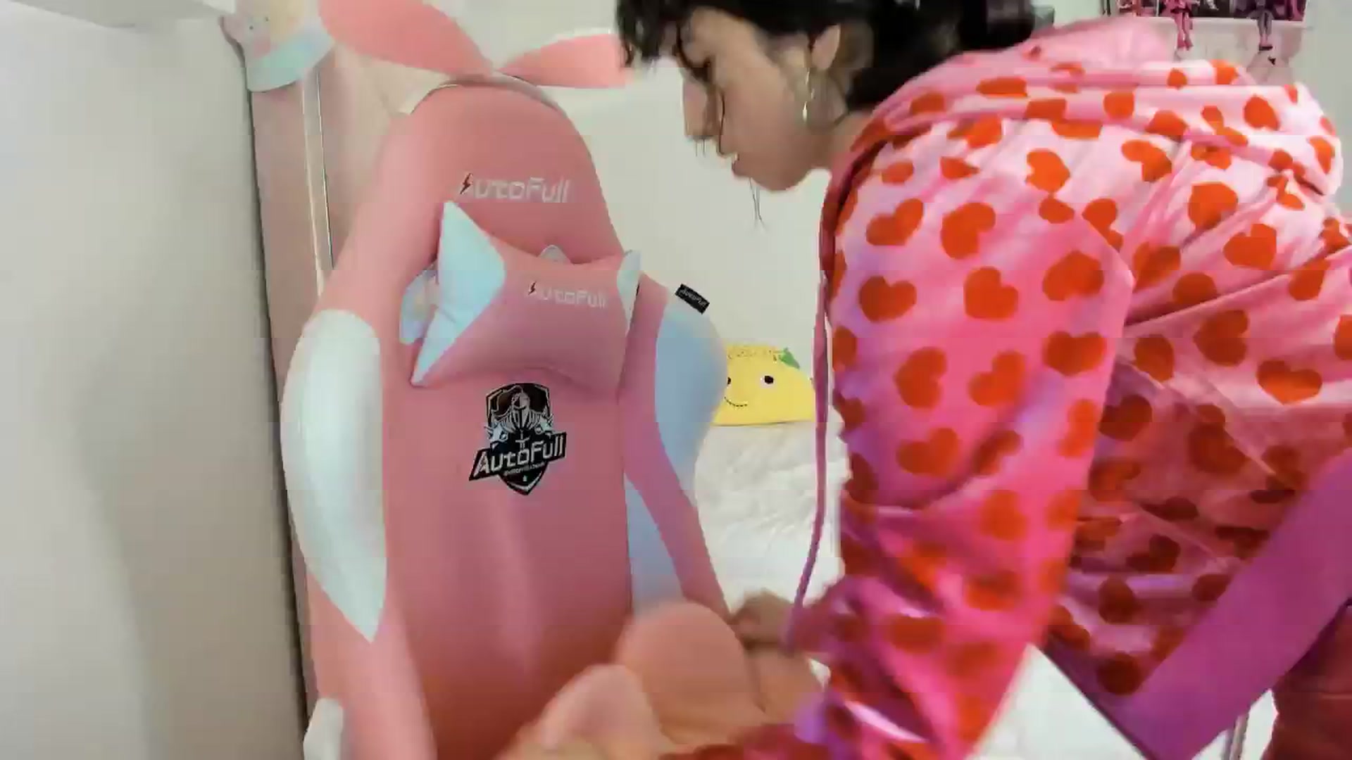 Gallery image thumbnail from Cherrycute666's myfreecams stream on, 12/03/2024, 05:21 image 2 of 20