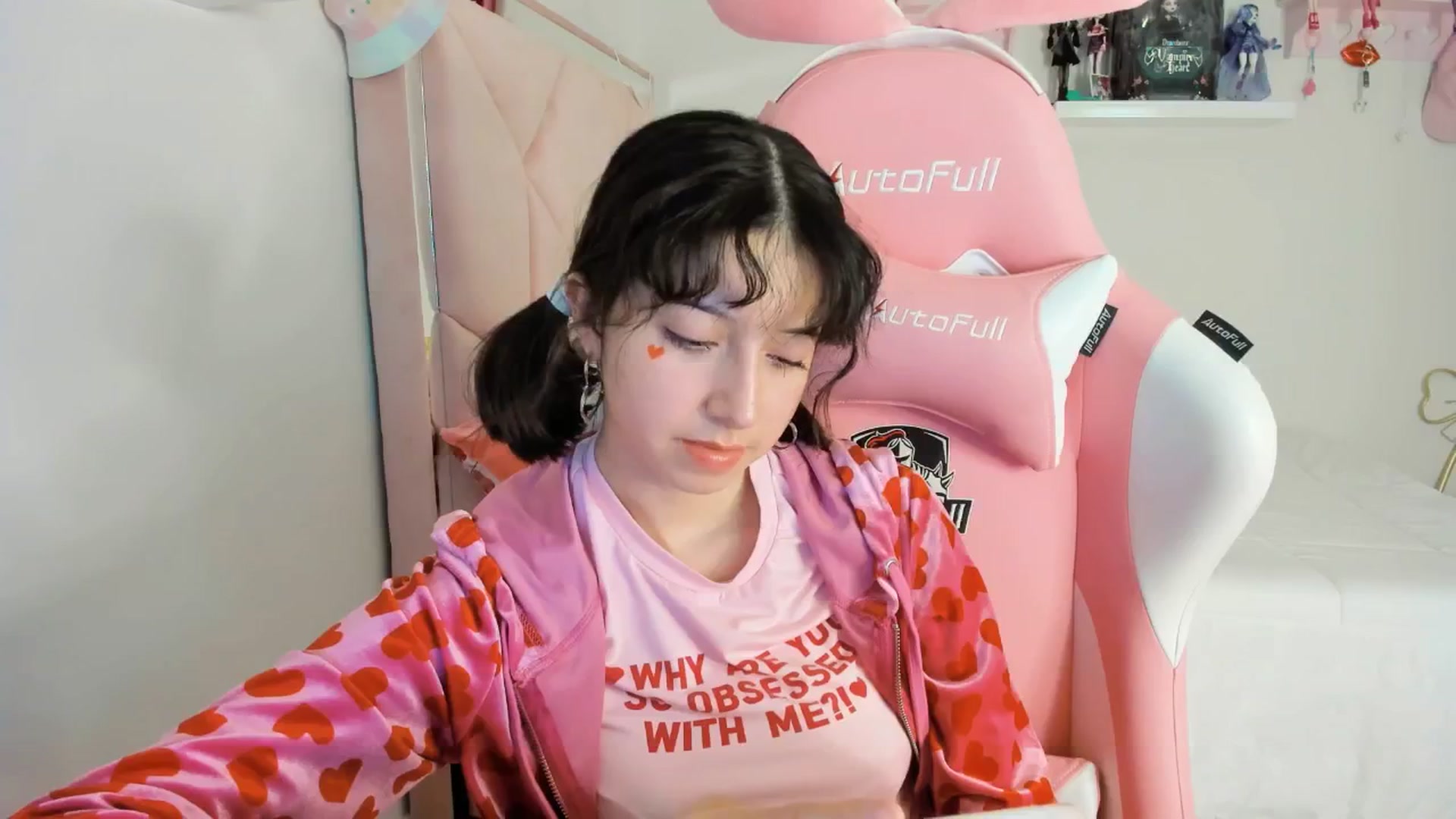 Gallery image thumbnail from Cherrycute666's myfreecams stream on, 12/03/2024, 05:21 image 16 of 20
