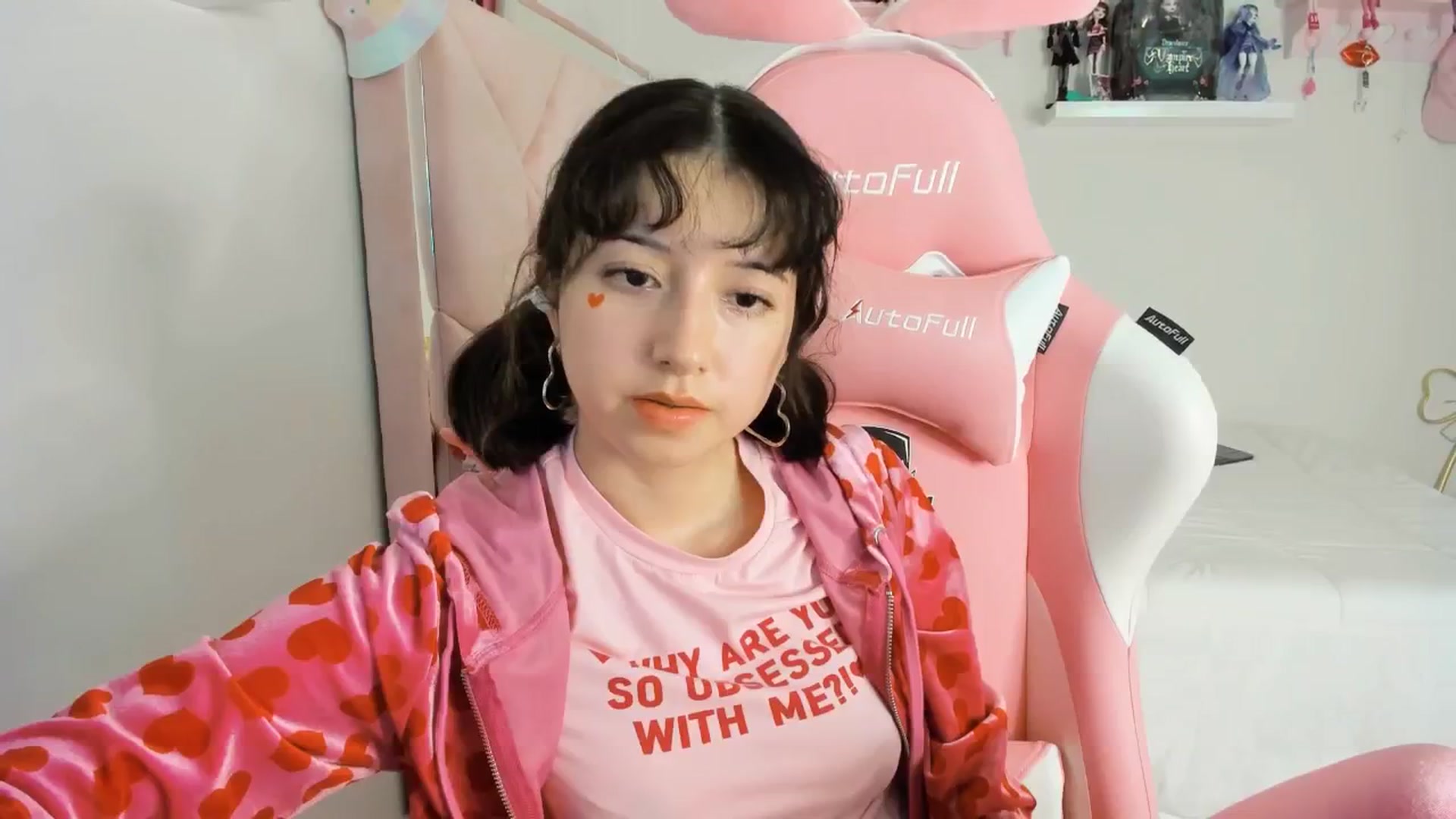 Gallery image thumbnail from Cherrycute666's myfreecams stream on, 12/03/2024, 05:21 image 12 of 20