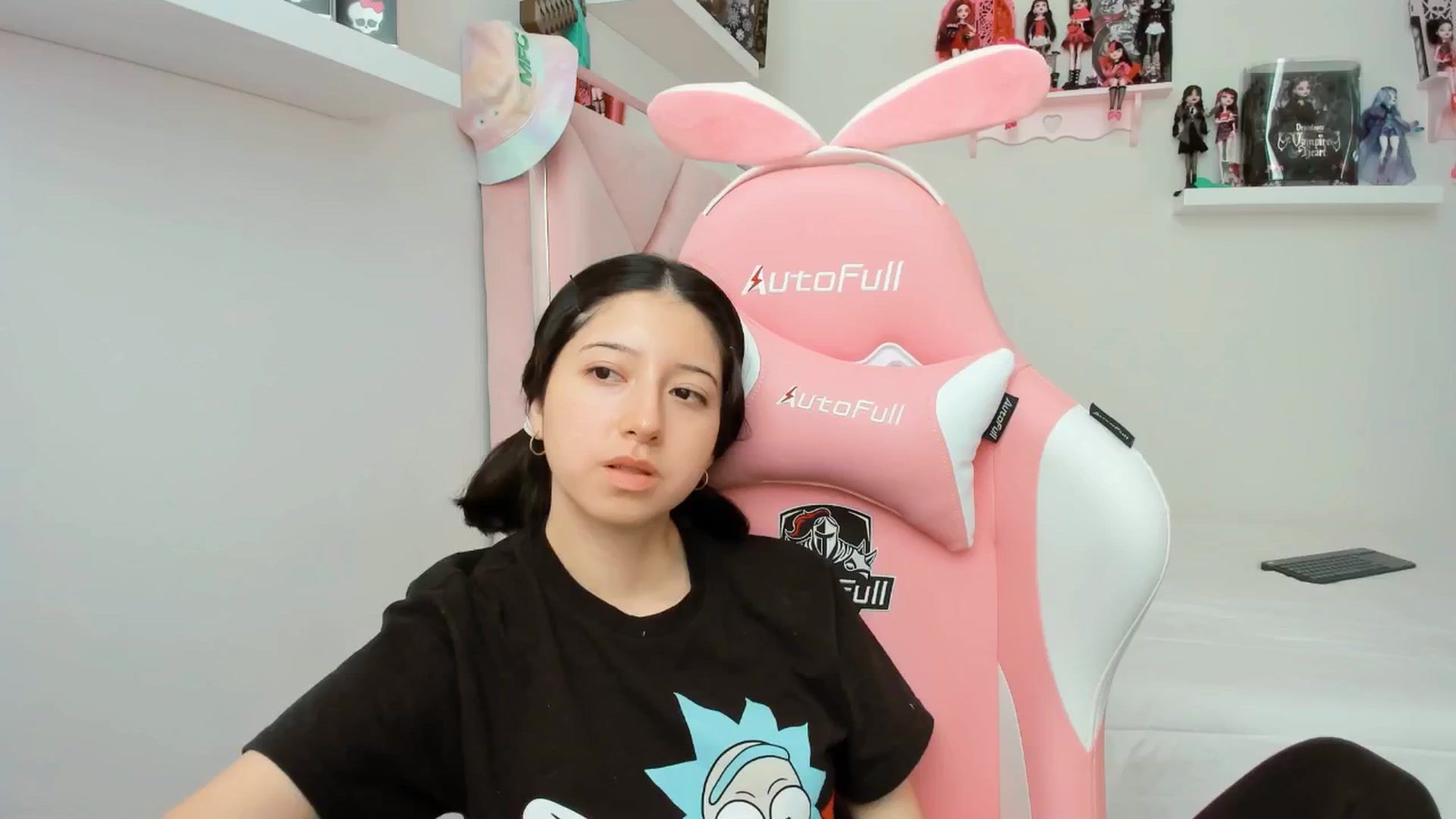 Gallery image thumbnail from Cherrycute666's myfreecams stream on, 12/03/2024, 21:14 image 6 of 20
