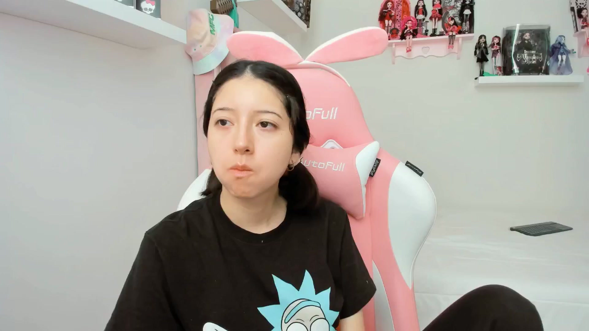 Gallery image thumbnail from Cherrycute666's myfreecams stream on, 12/03/2024, 21:14 image 5 of 20