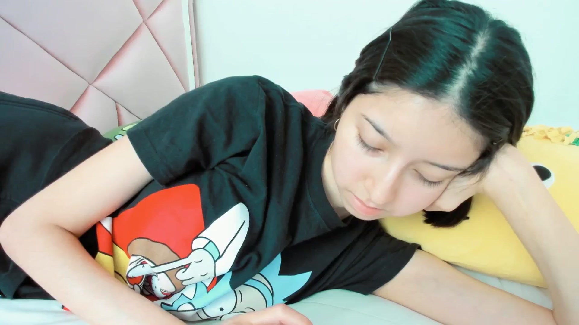 Gallery image thumbnail from Cherrycute666's myfreecams stream on, 12/03/2024, 21:14 image 19 of 20