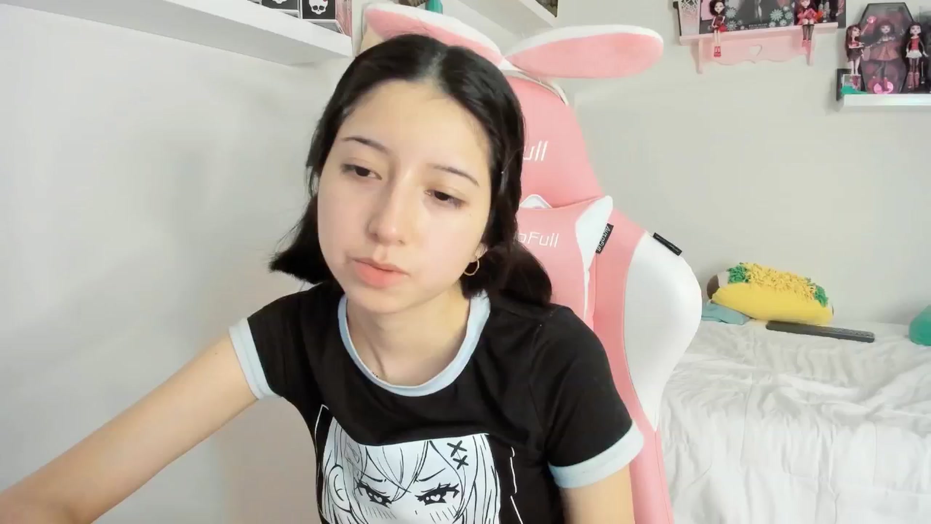 Gallery image thumbnail from Cherrycute666's myfreecams stream on, 12/04/2024, 04:04 image 11 of 20