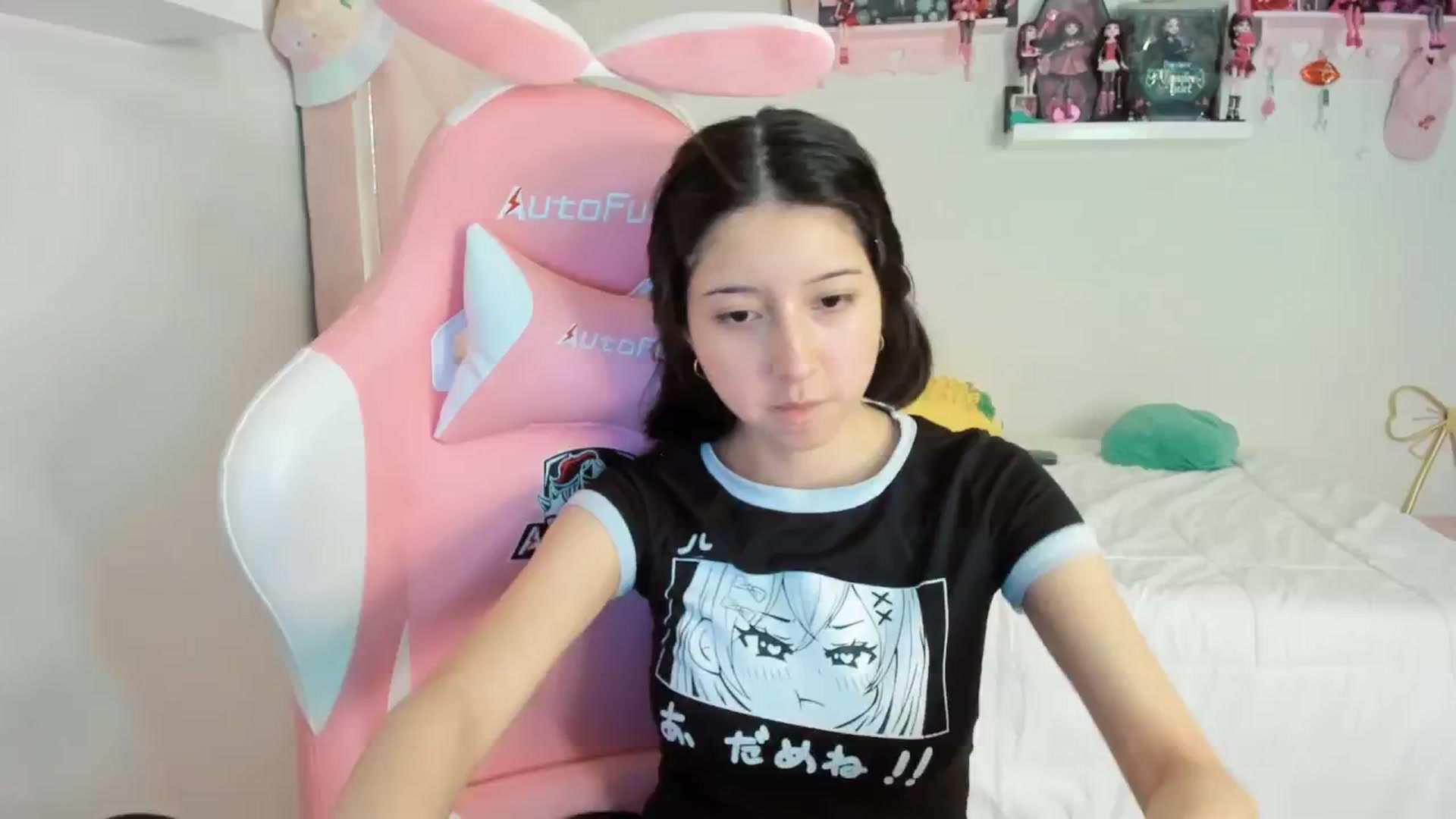 Gallery image thumbnail from Cherrycute666's myfreecams stream on, 12/04/2024, 06:20 image 12 of 20