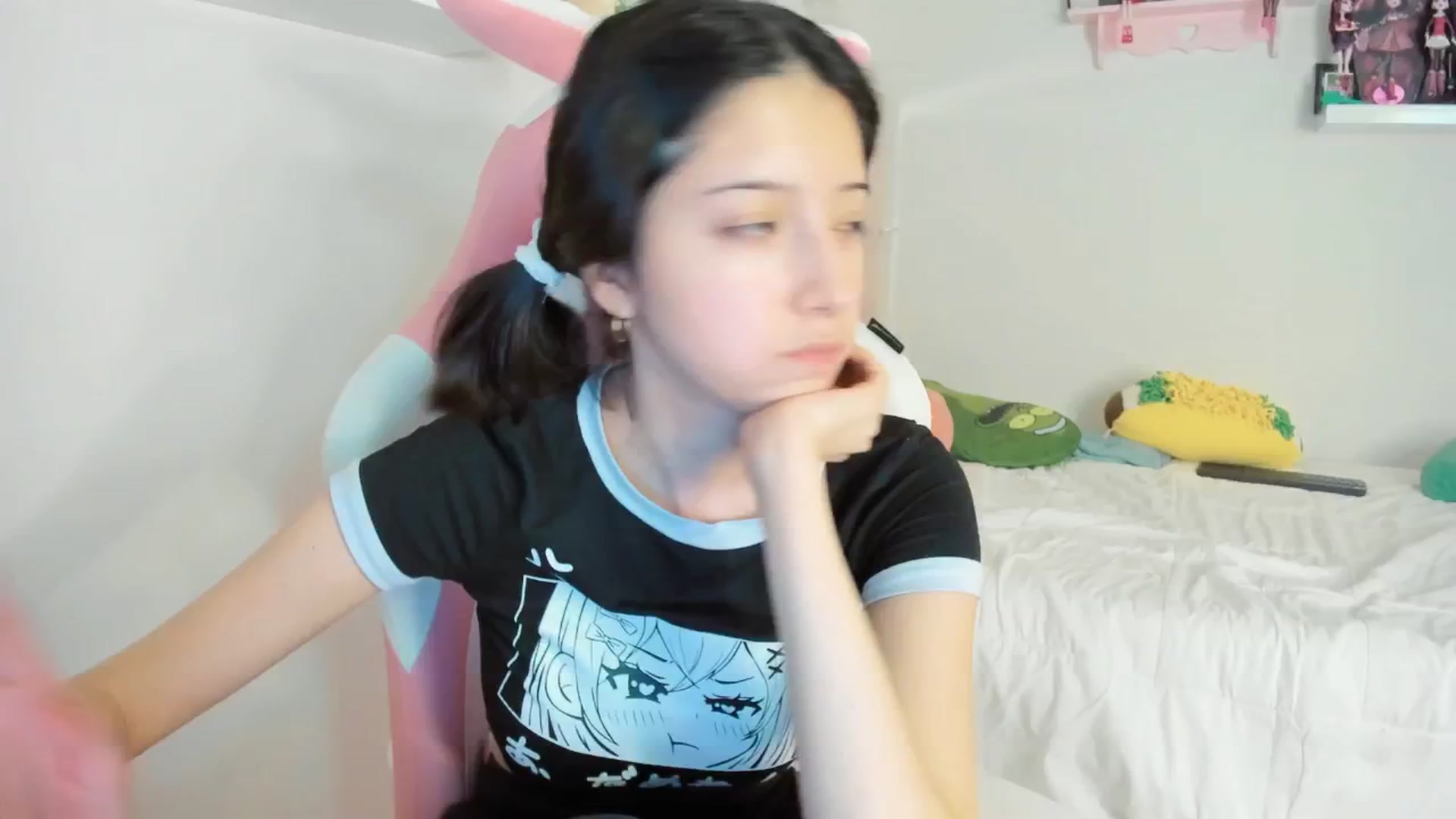 Gallery image thumbnail from Cherrycute666's myfreecams stream on, 12/04/2024, 06:20 image 10 of 20