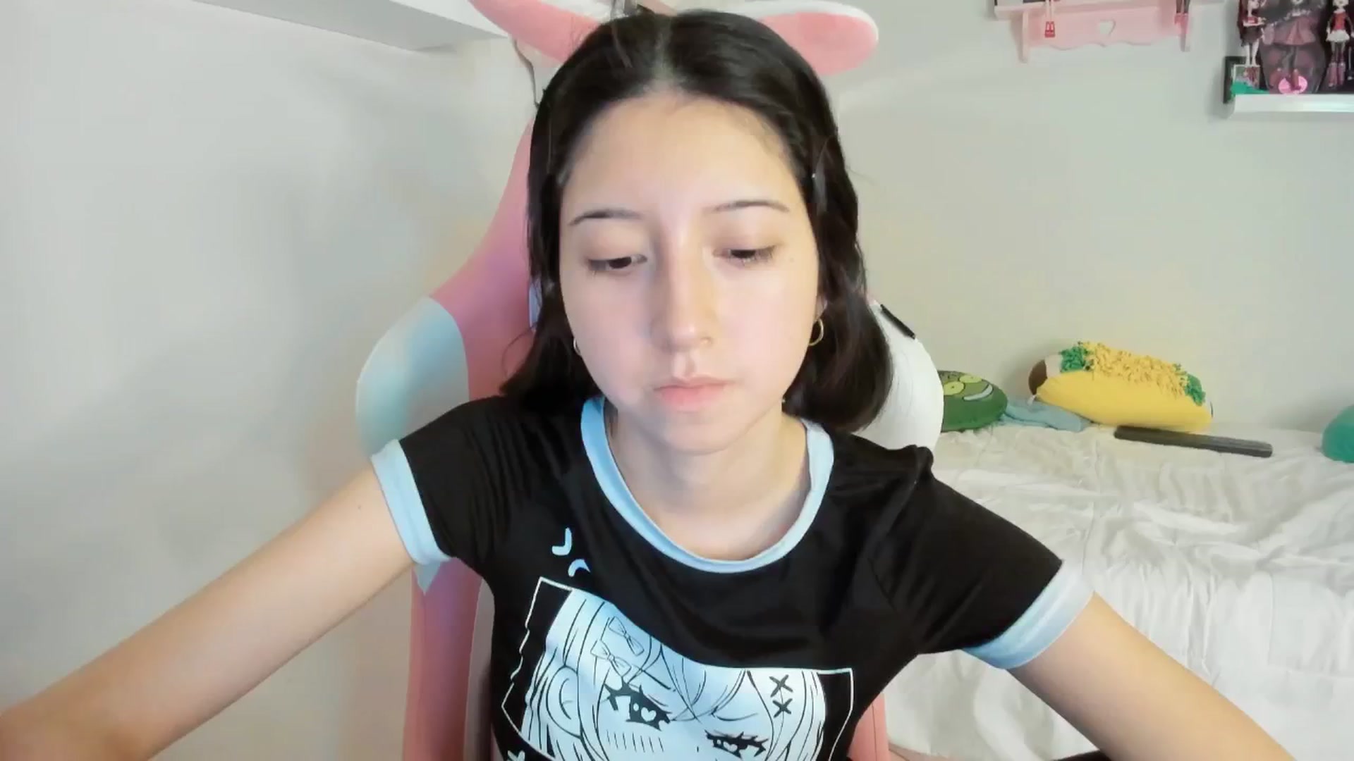 Gallery image thumbnail from Cherrycute666's myfreecams stream on, 12/04/2024, 06:20 image 7 of 20