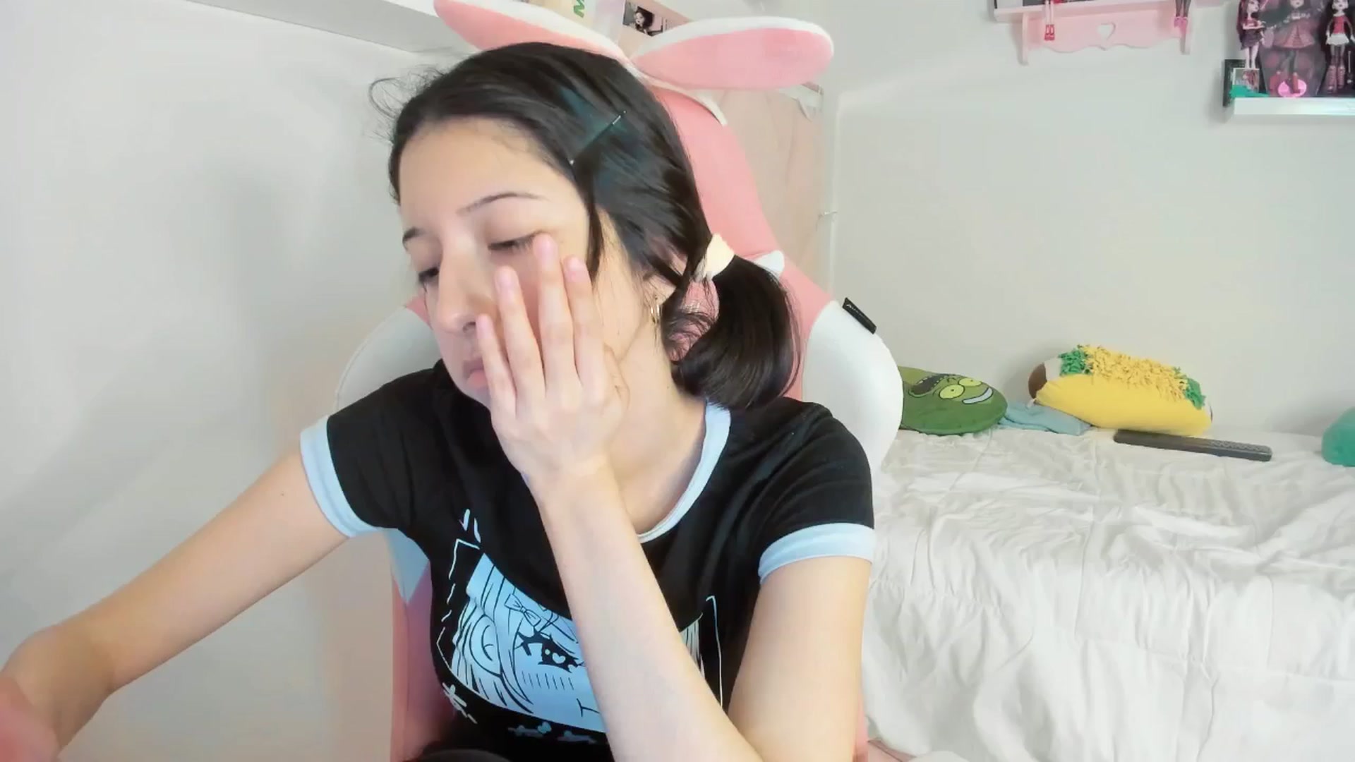 Gallery image thumbnail from Cherrycute666's myfreecams stream on, 12/04/2024, 06:20 image 11 of 20