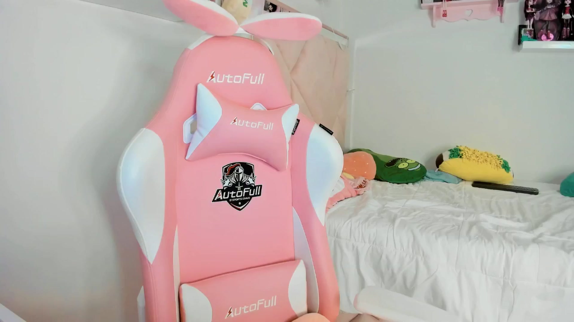 Gallery image thumbnail from Cherrycute666's myfreecams stream on, 12/04/2024, 06:20 image 5 of 20