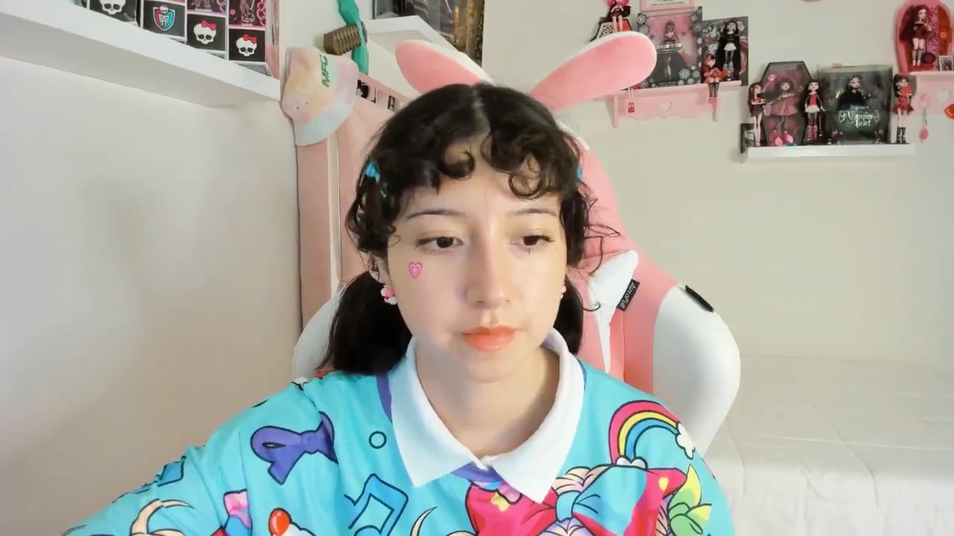Gallery image thumbnail from Cherrycute666's myfreecams stream on, 12/05/2024, 06:57 image 8 of 20