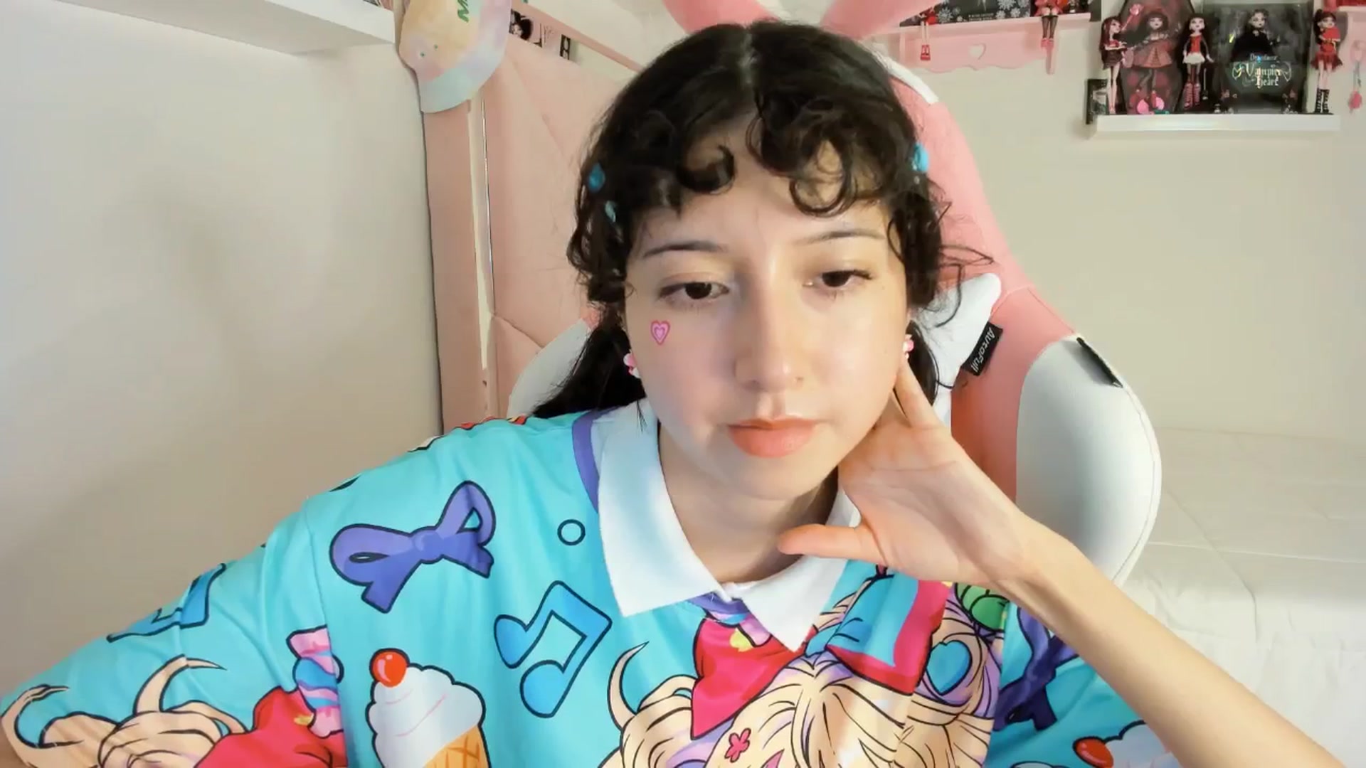 Gallery image thumbnail from Cherrycute666's myfreecams stream on, 12/05/2024, 06:57 image 17 of 20